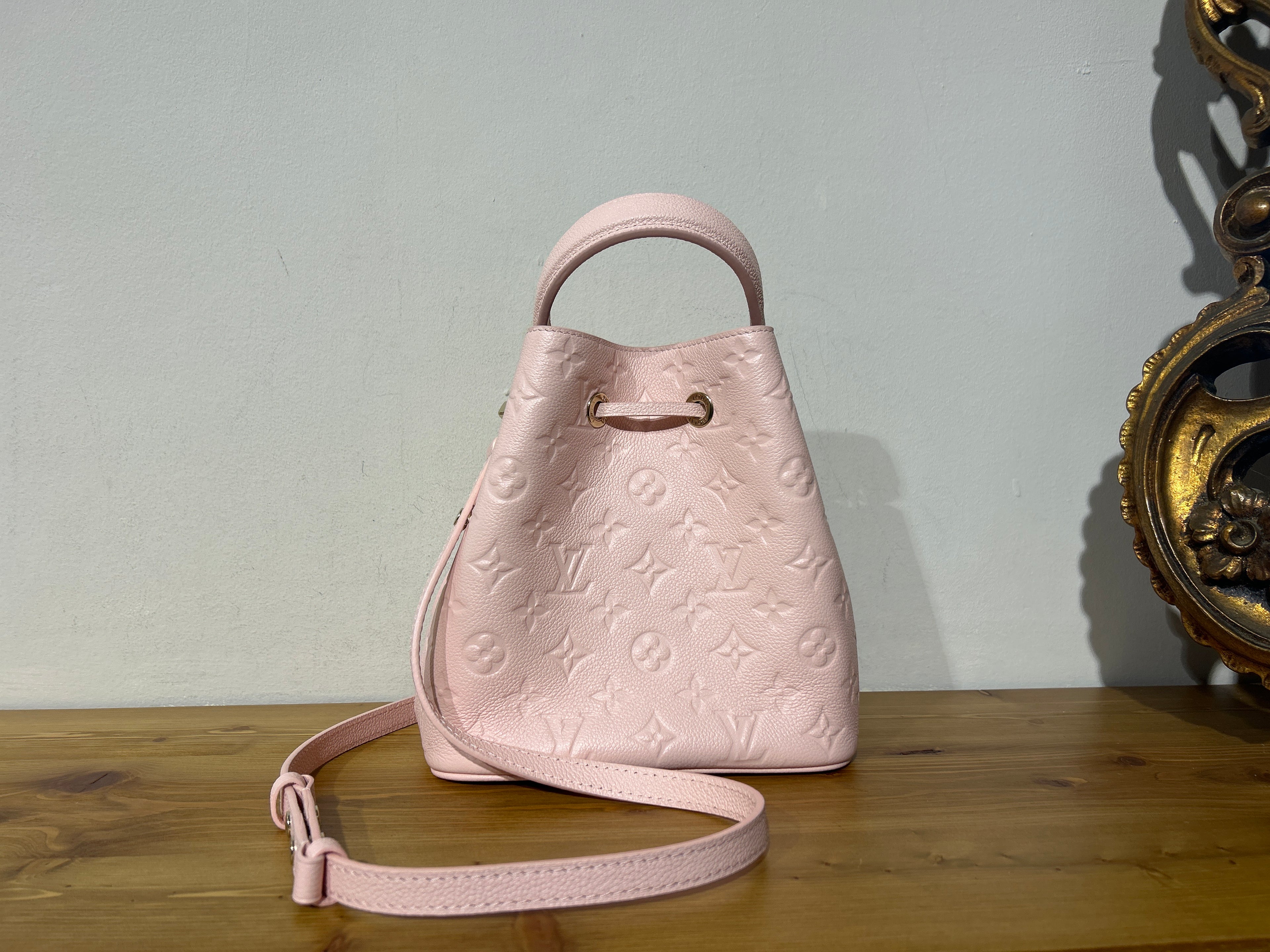 Louis Vuitton Neo Noè BB