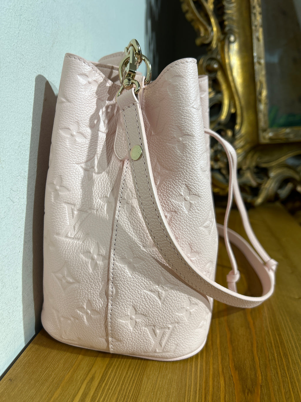 Louis Vuitton Neo Noè BB