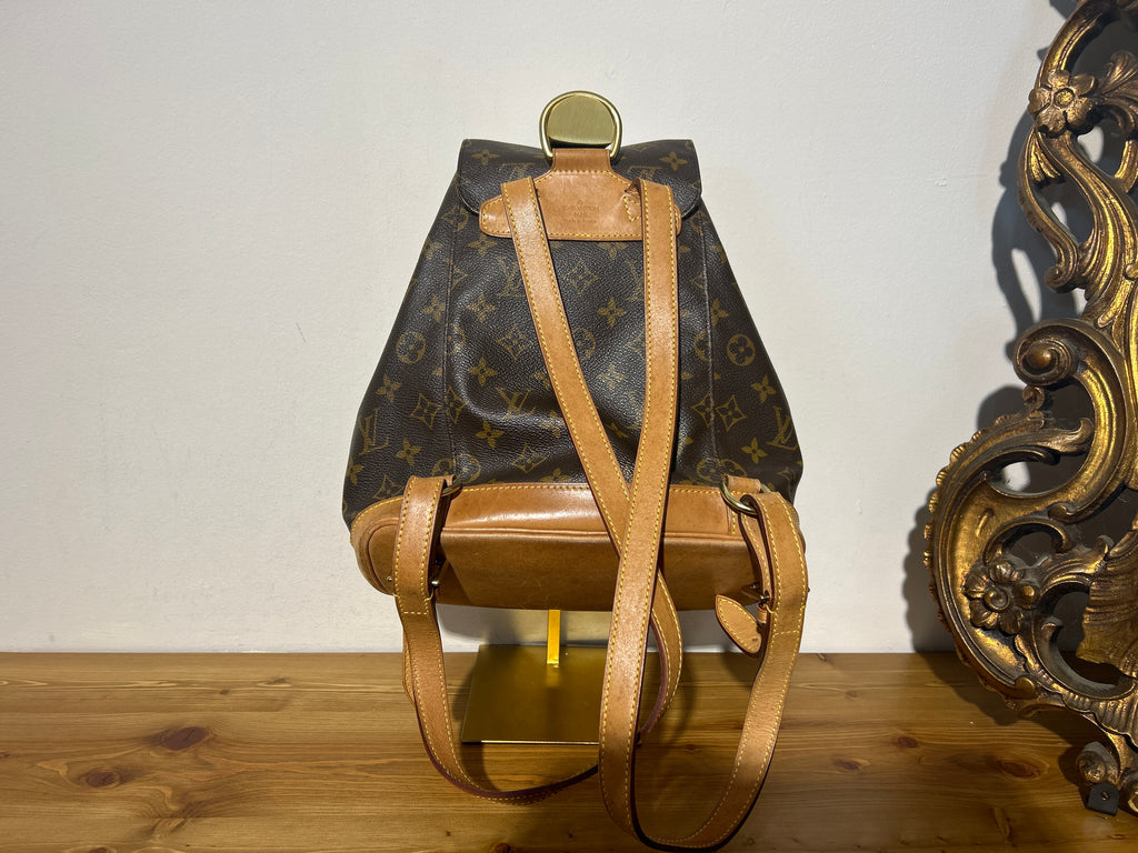 Louis Vuitton Montsouris MM