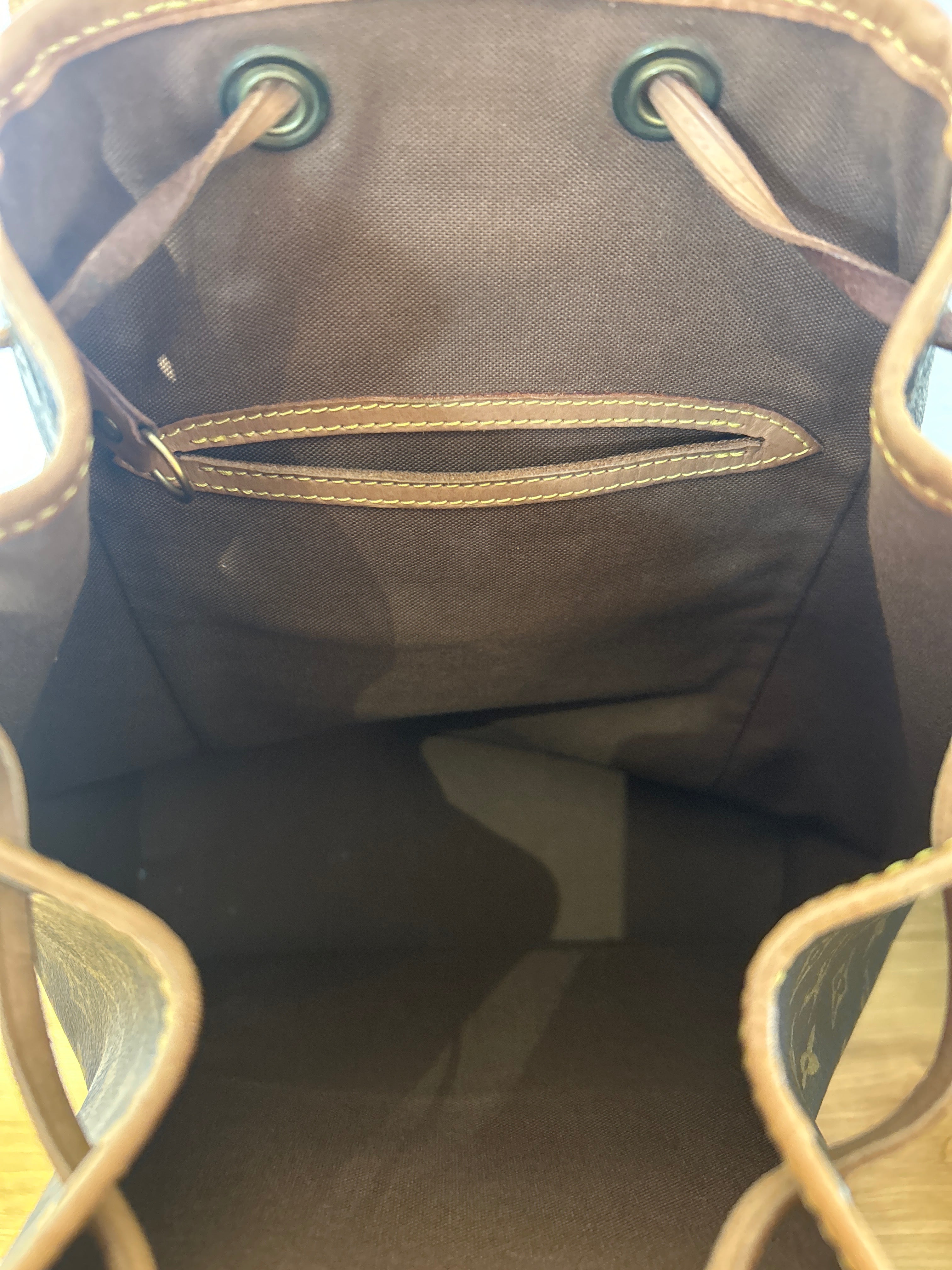 Louis Vuitton Montsouris MM