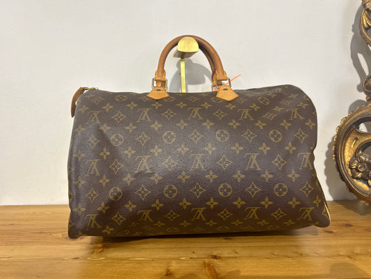 Louis Vuitton Speedy 40