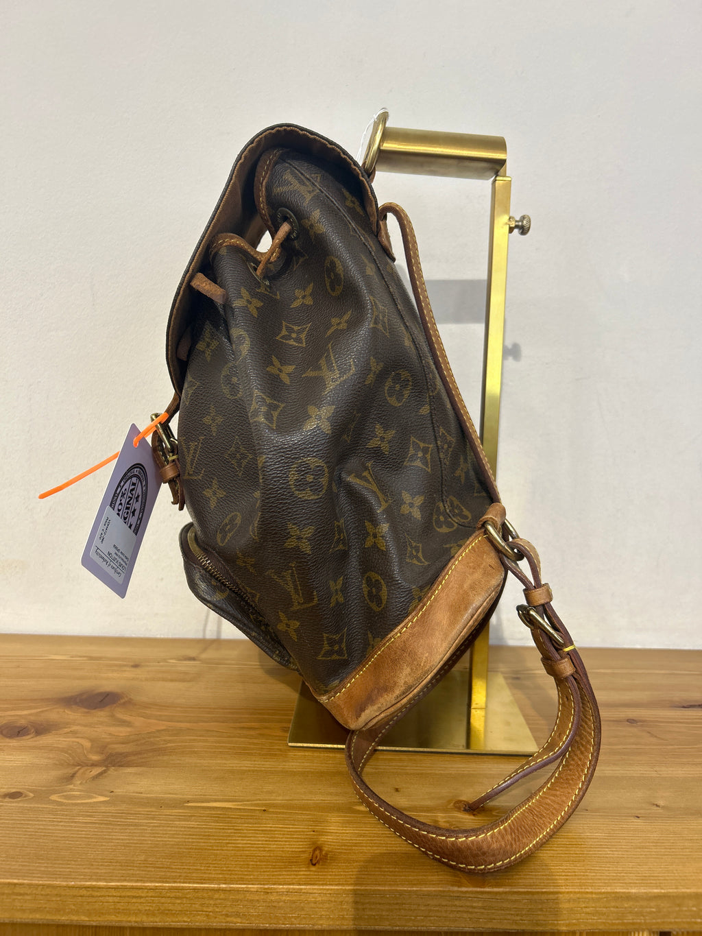 Louis Vuitton Montsouris MM