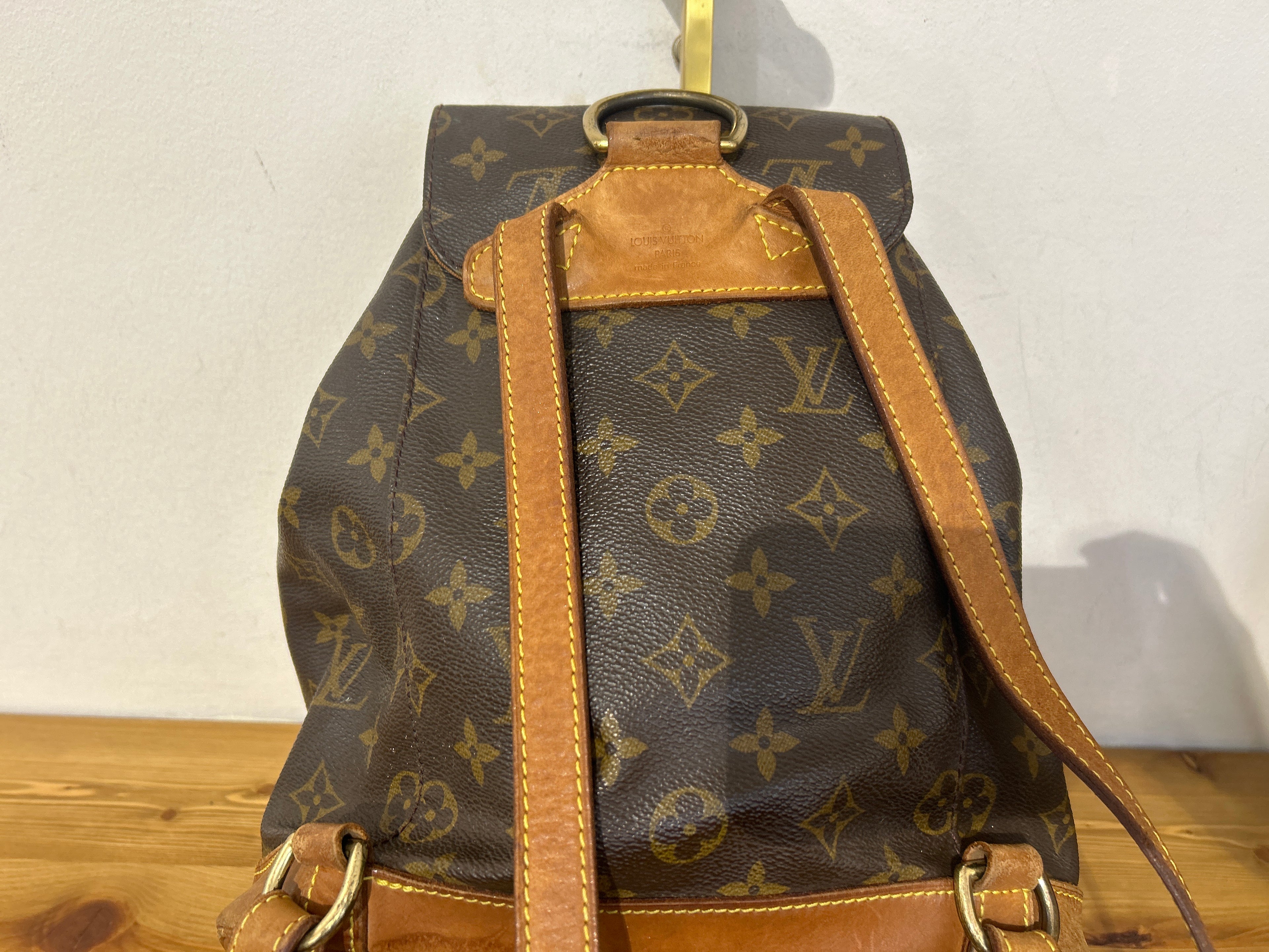 Louis Vuitton Montsouris MM