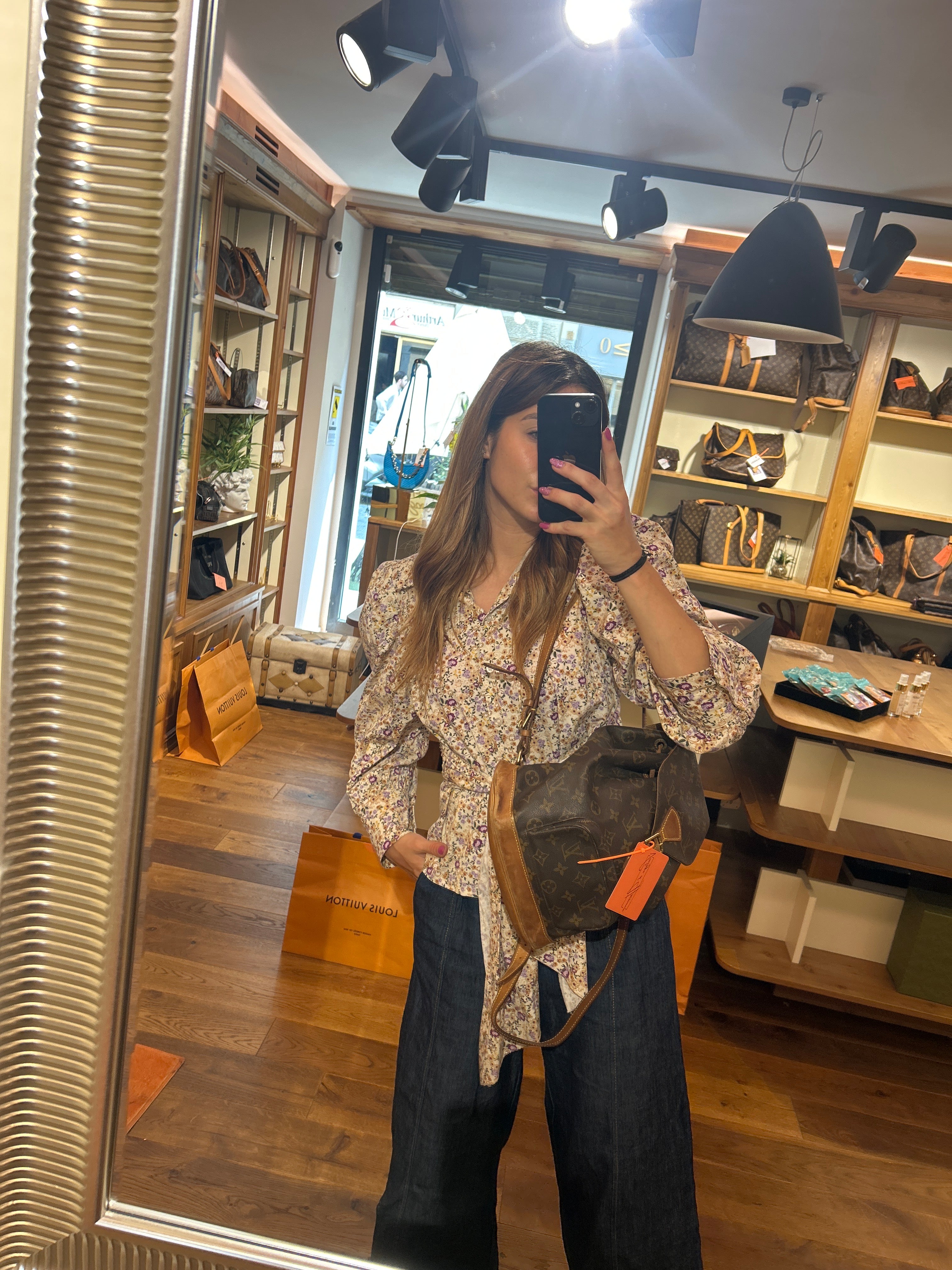 Louis Vuitton Montsouris MM