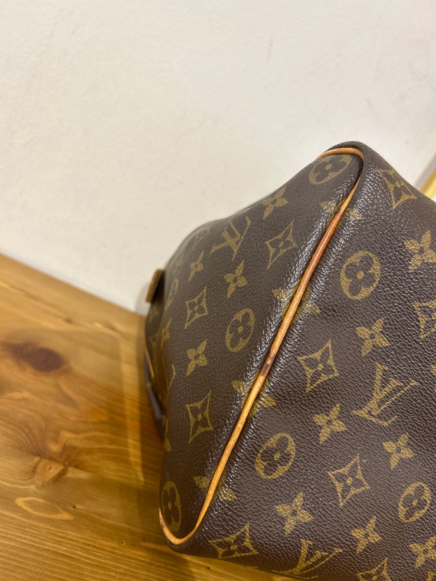 Louis Vuitton Speedy 35