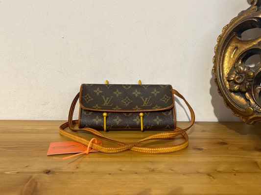 Louis Vuitton Pochette Twin