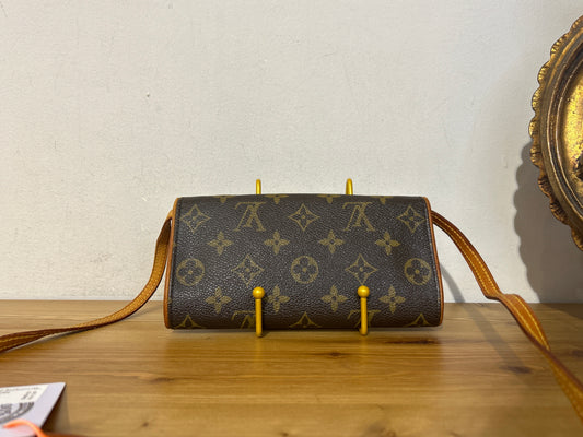 Louis Vuitton Pochette Twin