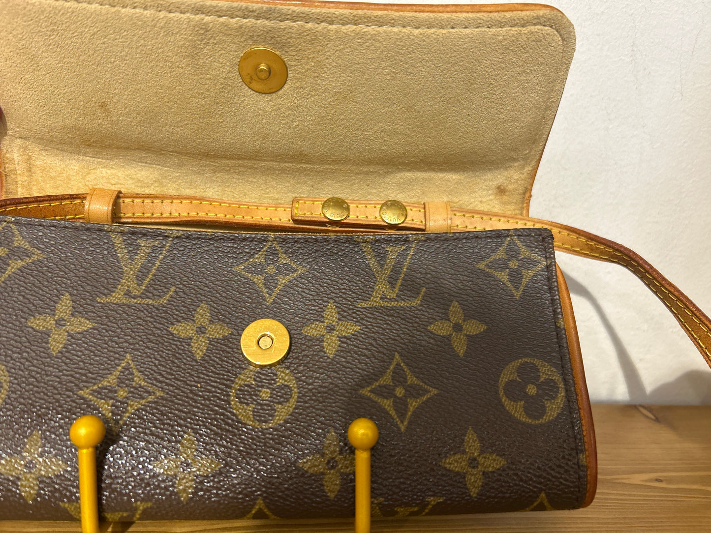 Louis Vuitton Pochette Twin