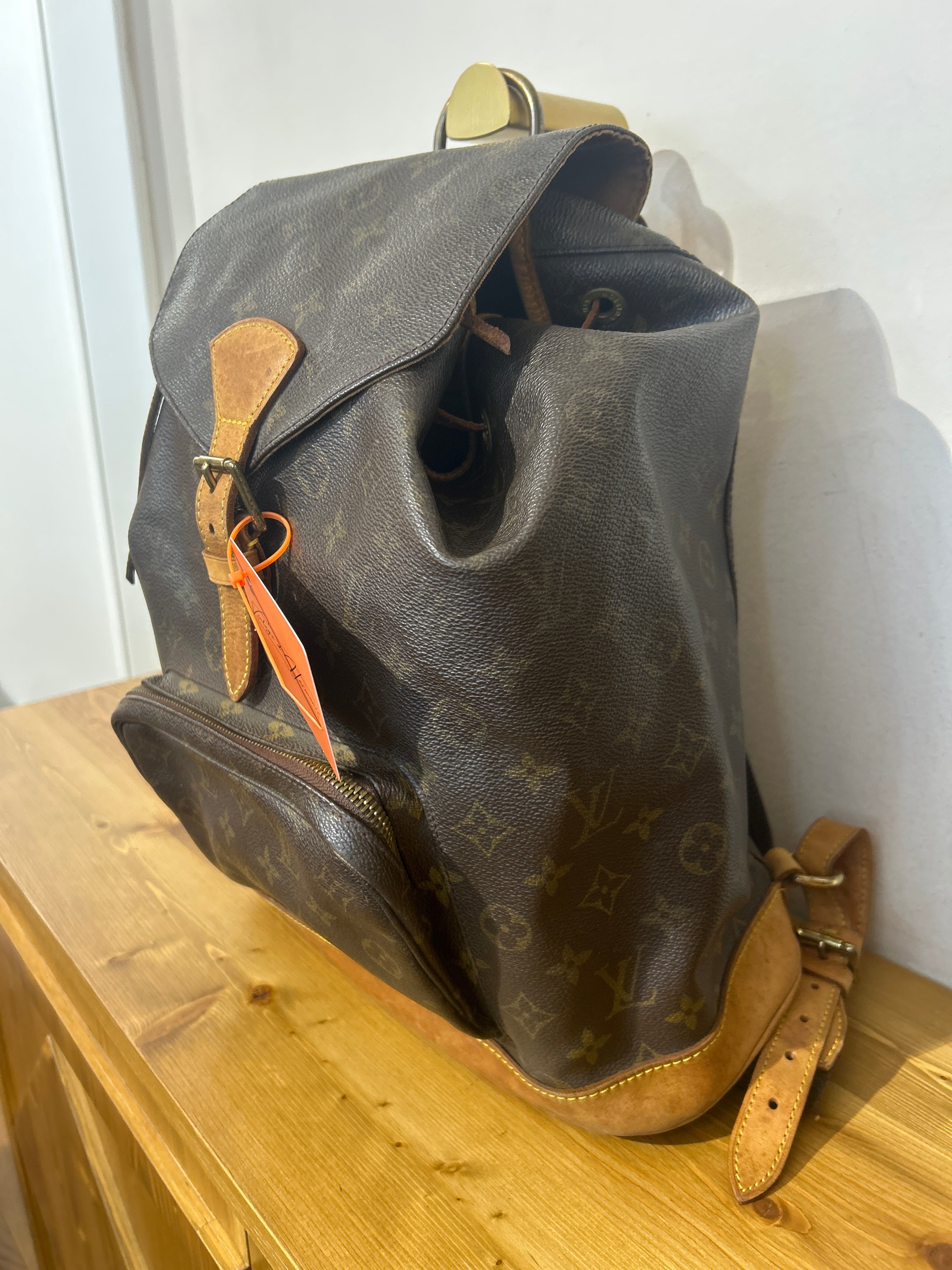 Louis Vuitton Montsouris GM