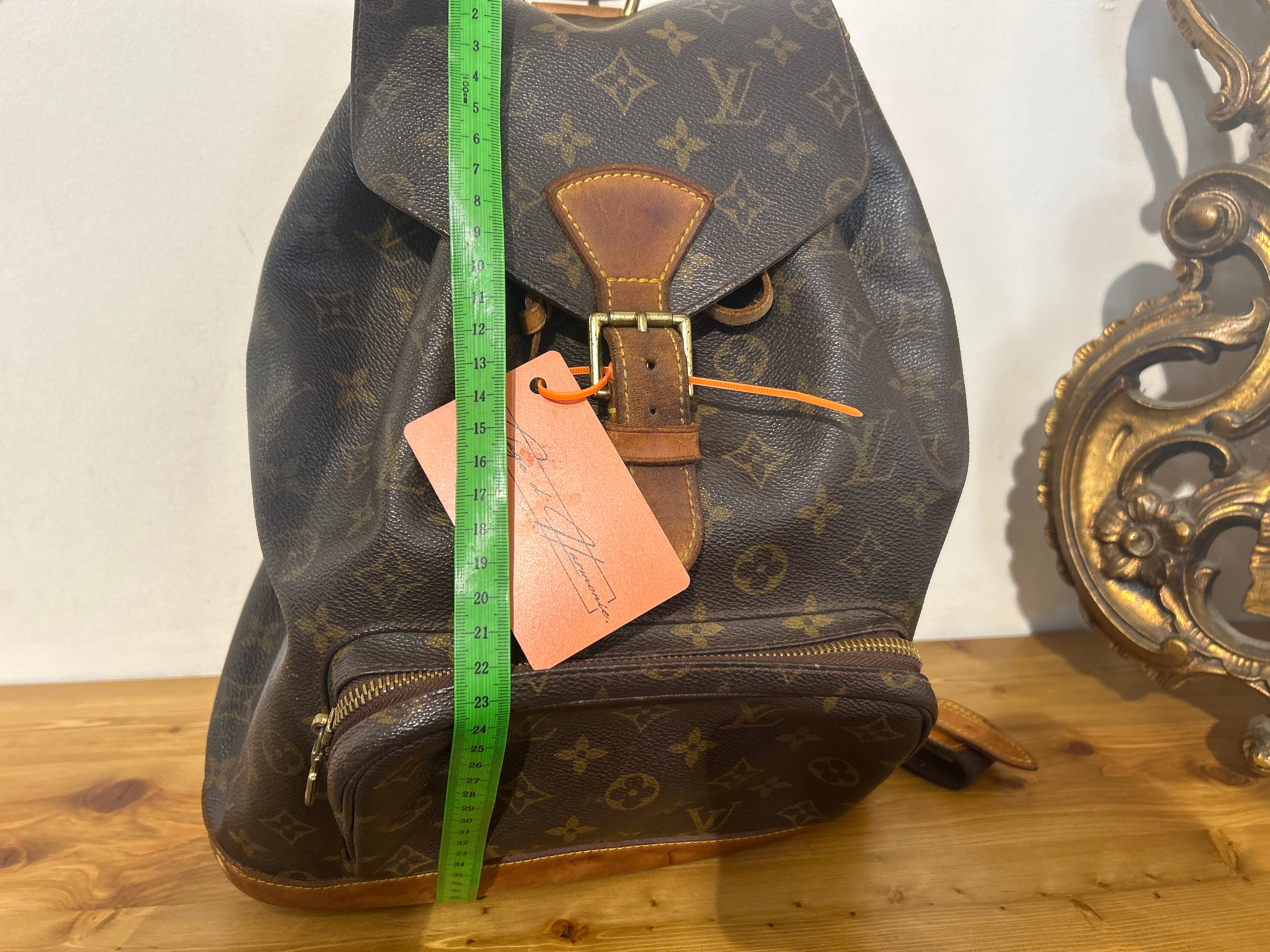 Louis Vuitton Montsouirs GM