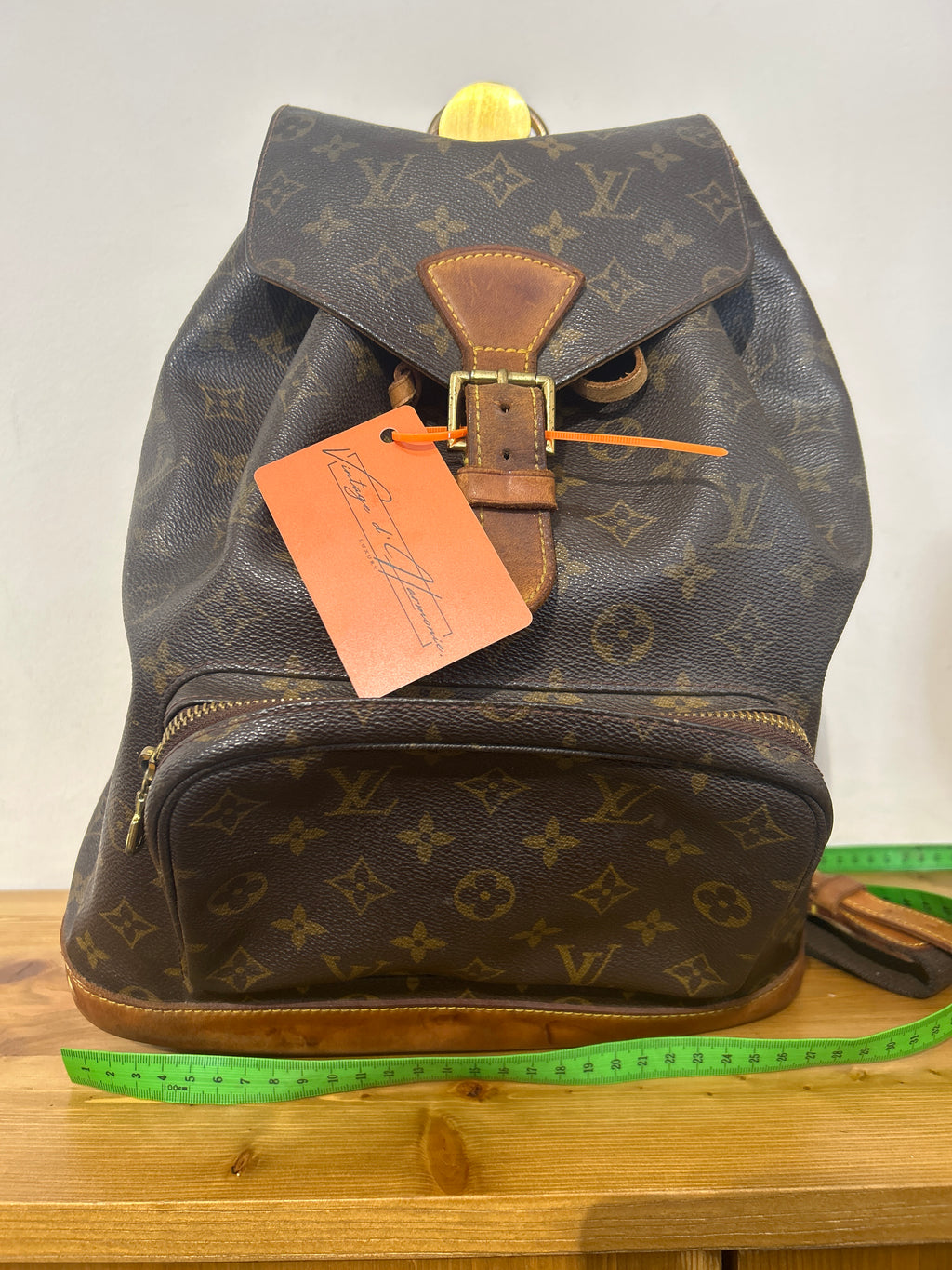 Louis Vuitton Montsouirs GM