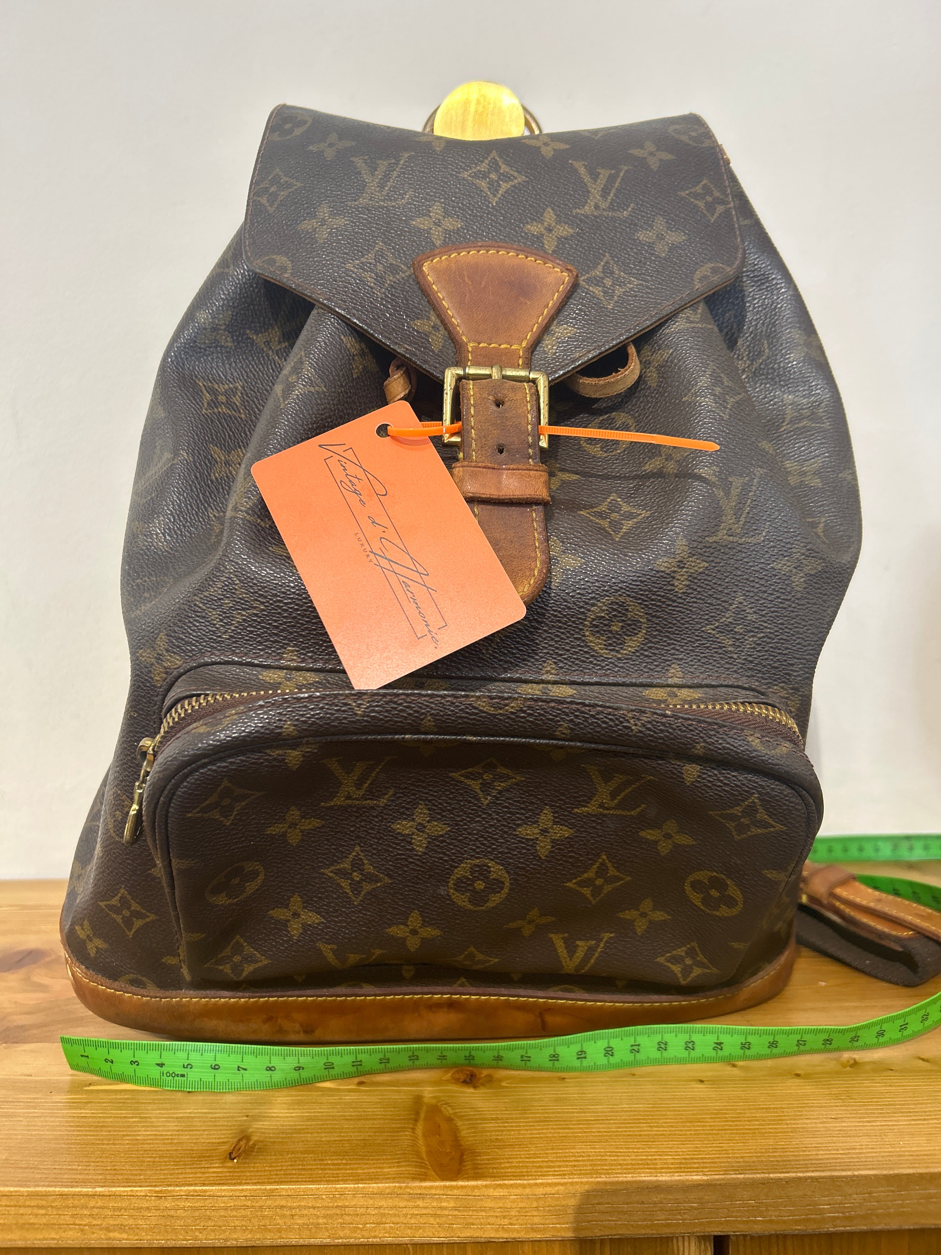 Louis Vuitton Montsouirs GM