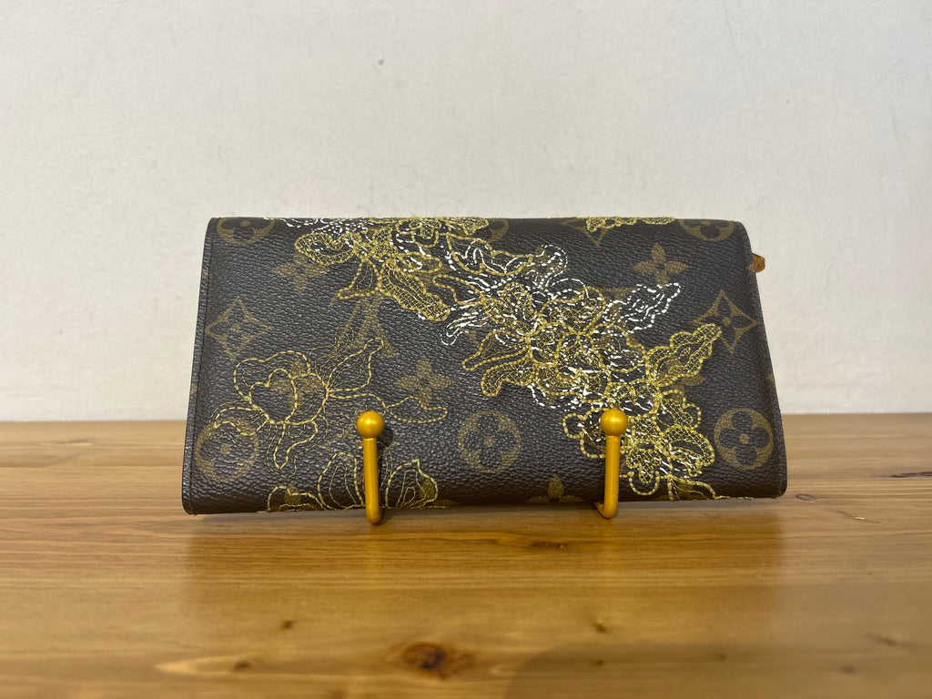 Louis Vuitton Dantel Sarah Wallet