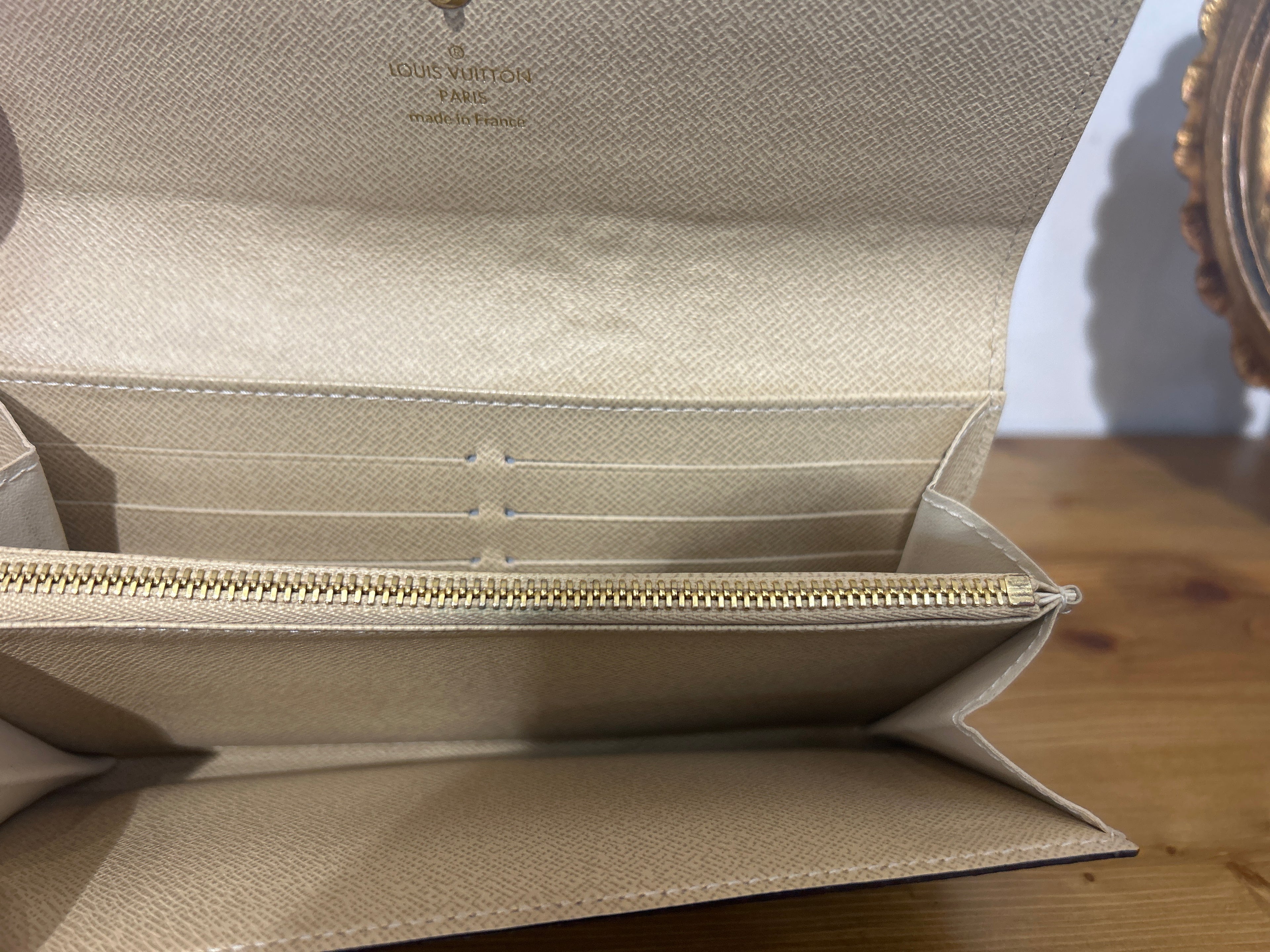 Louis Vuitton Dantel Sarah Wallet