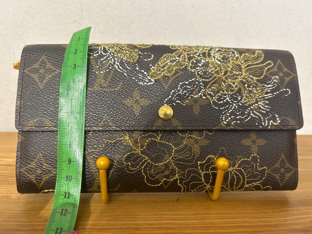 Louis Vuitton Dantel Sarah Wallet