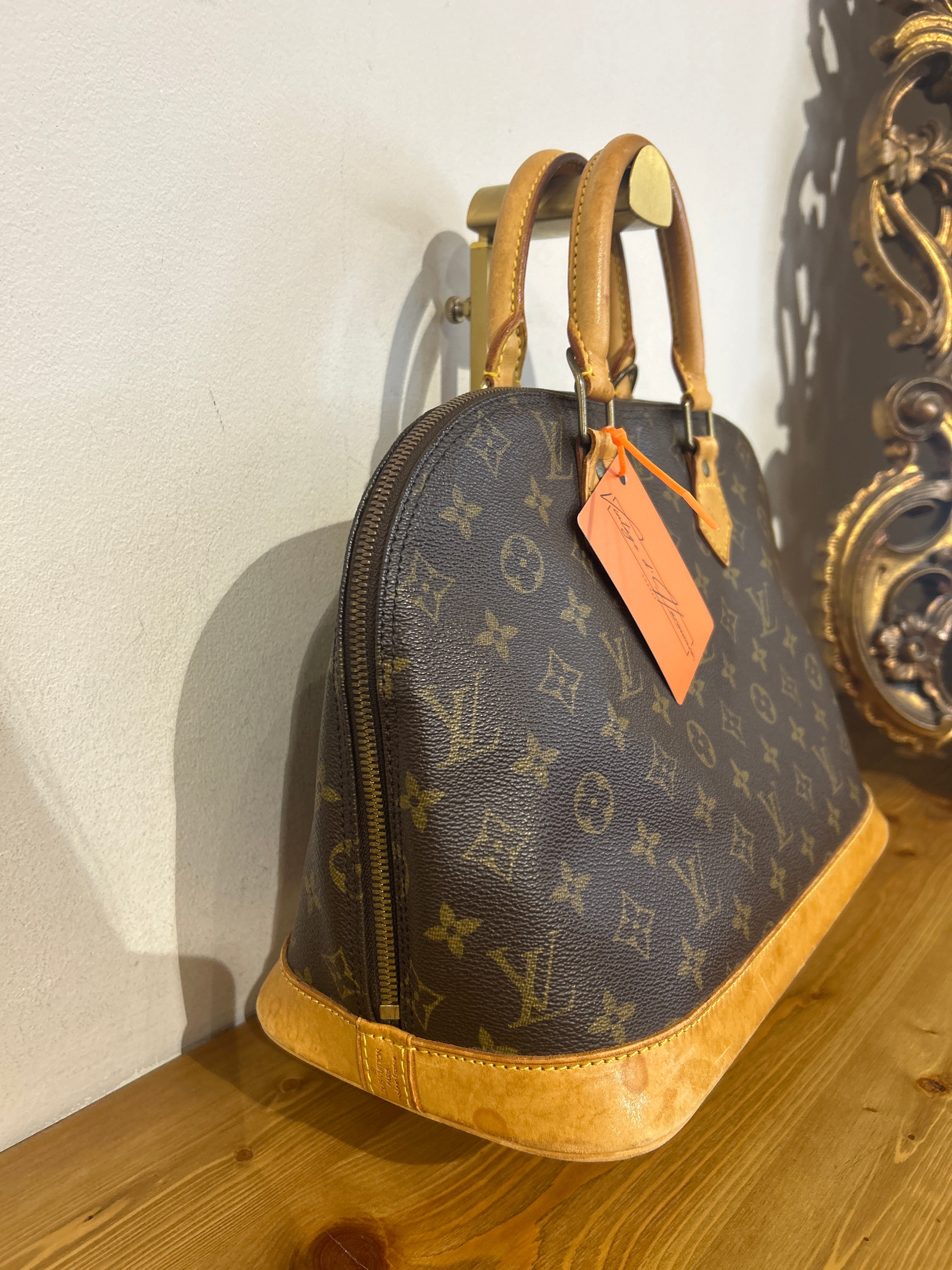 Louis Vuitton Alma