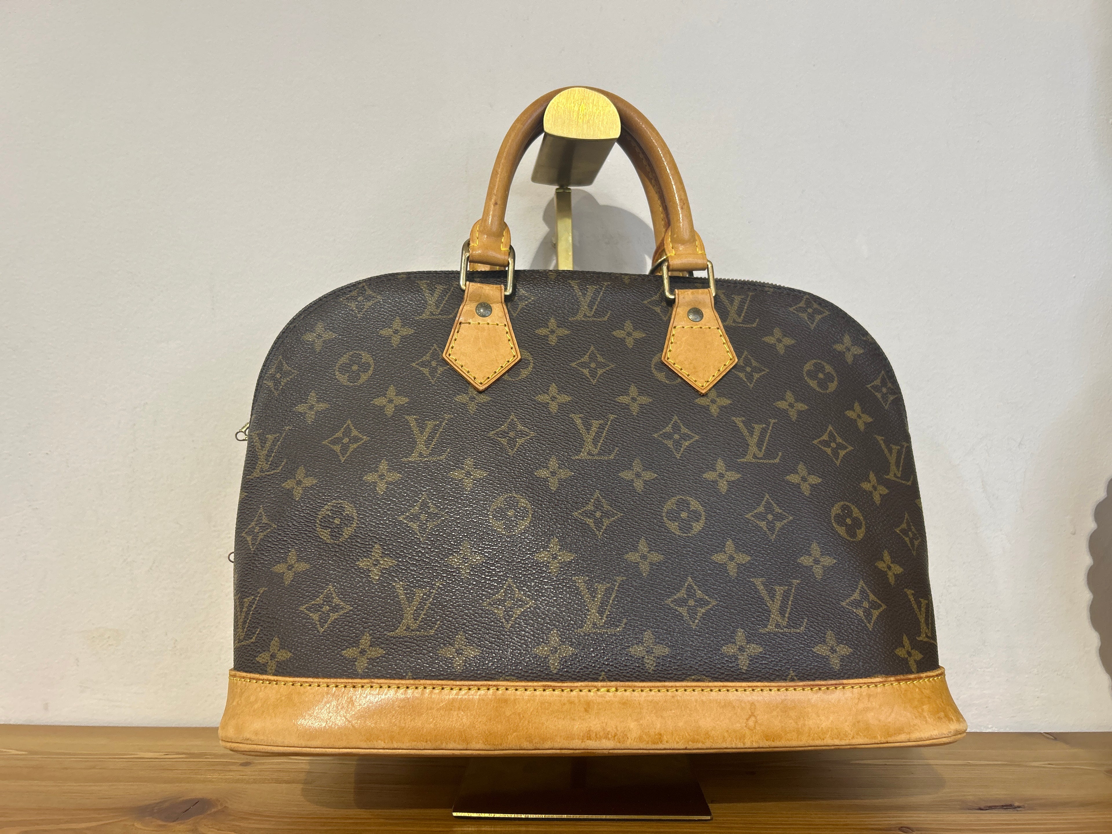 Louis Vuitton Alma