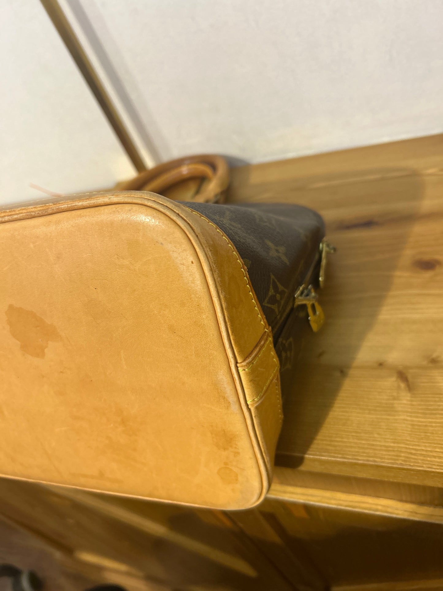 Louis Vuitton Alma