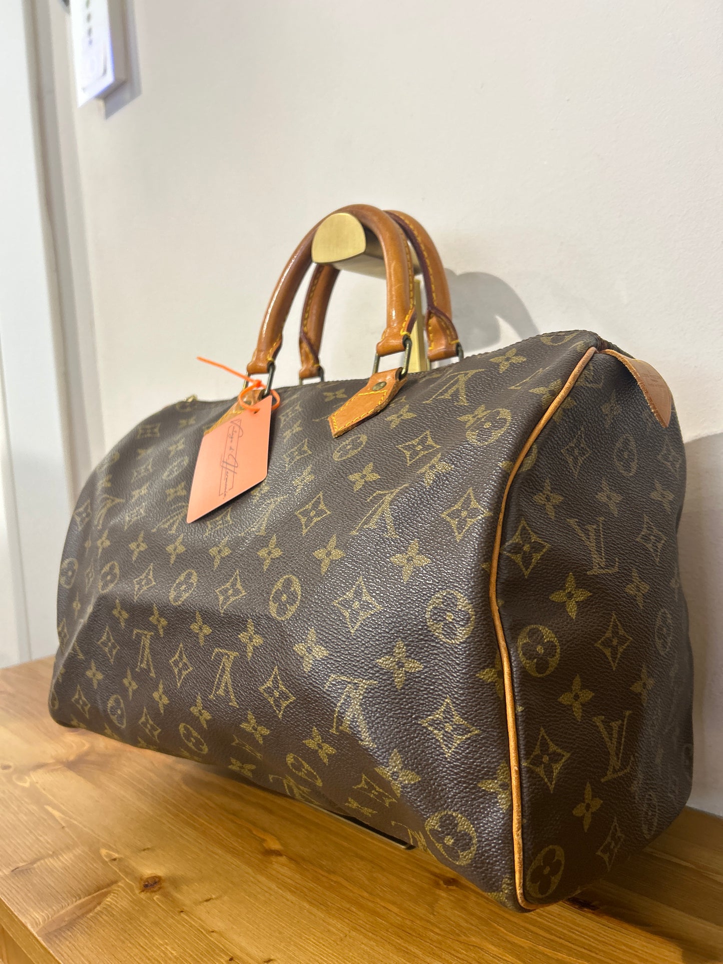 Louis Vuitton Speedy 35