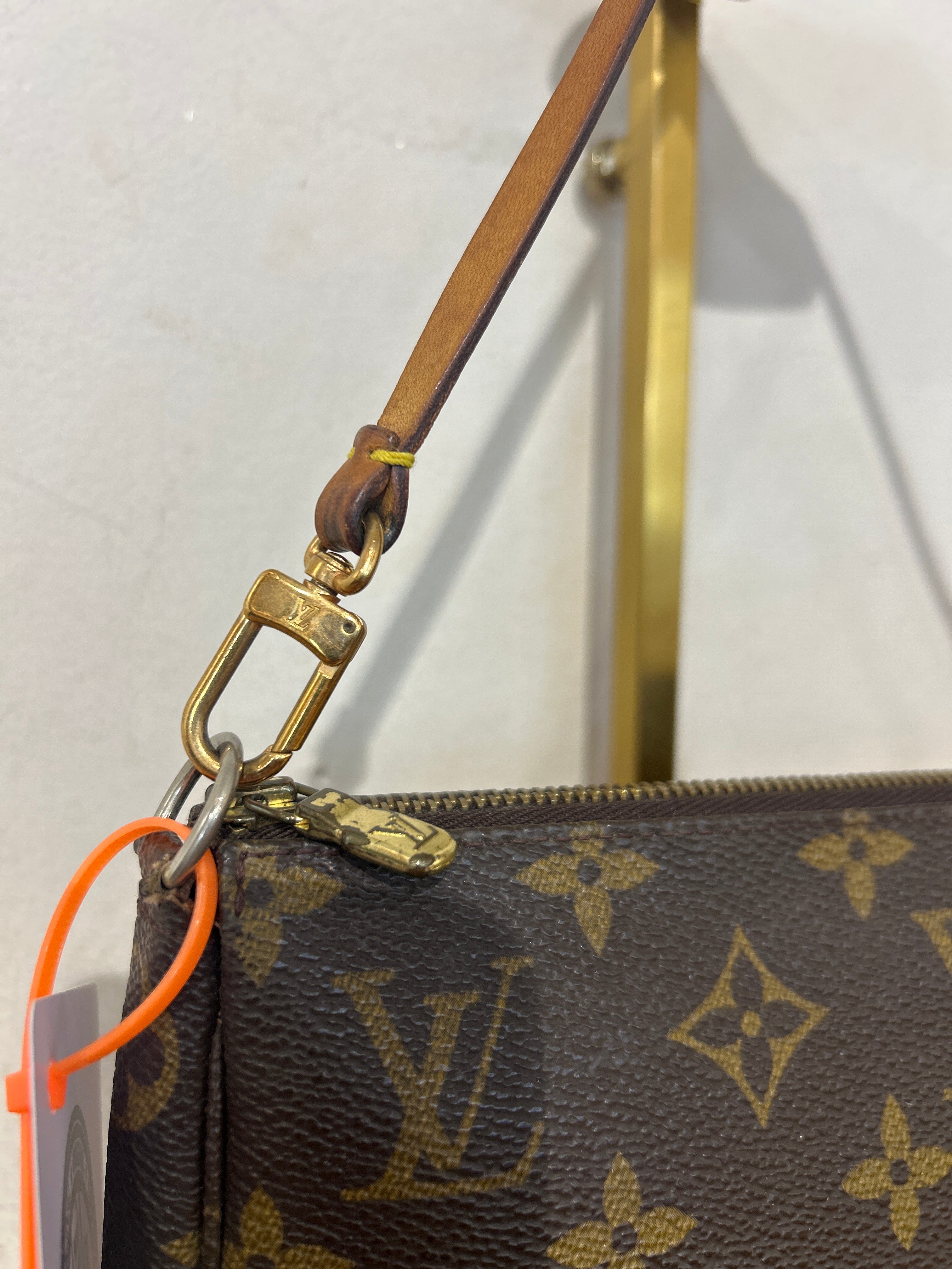Louis Vuitton Pochette