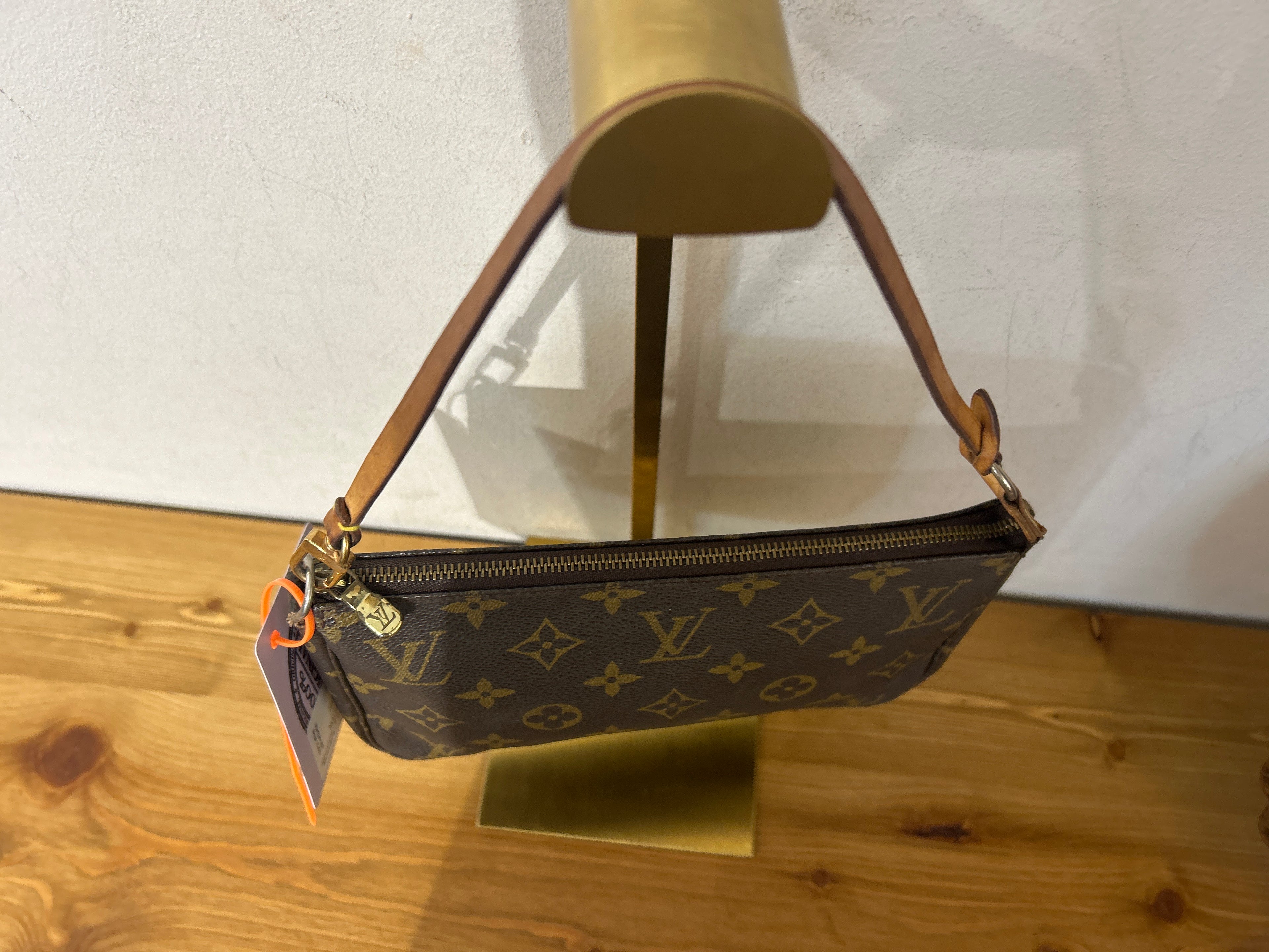 Louis Vuitton Pochette