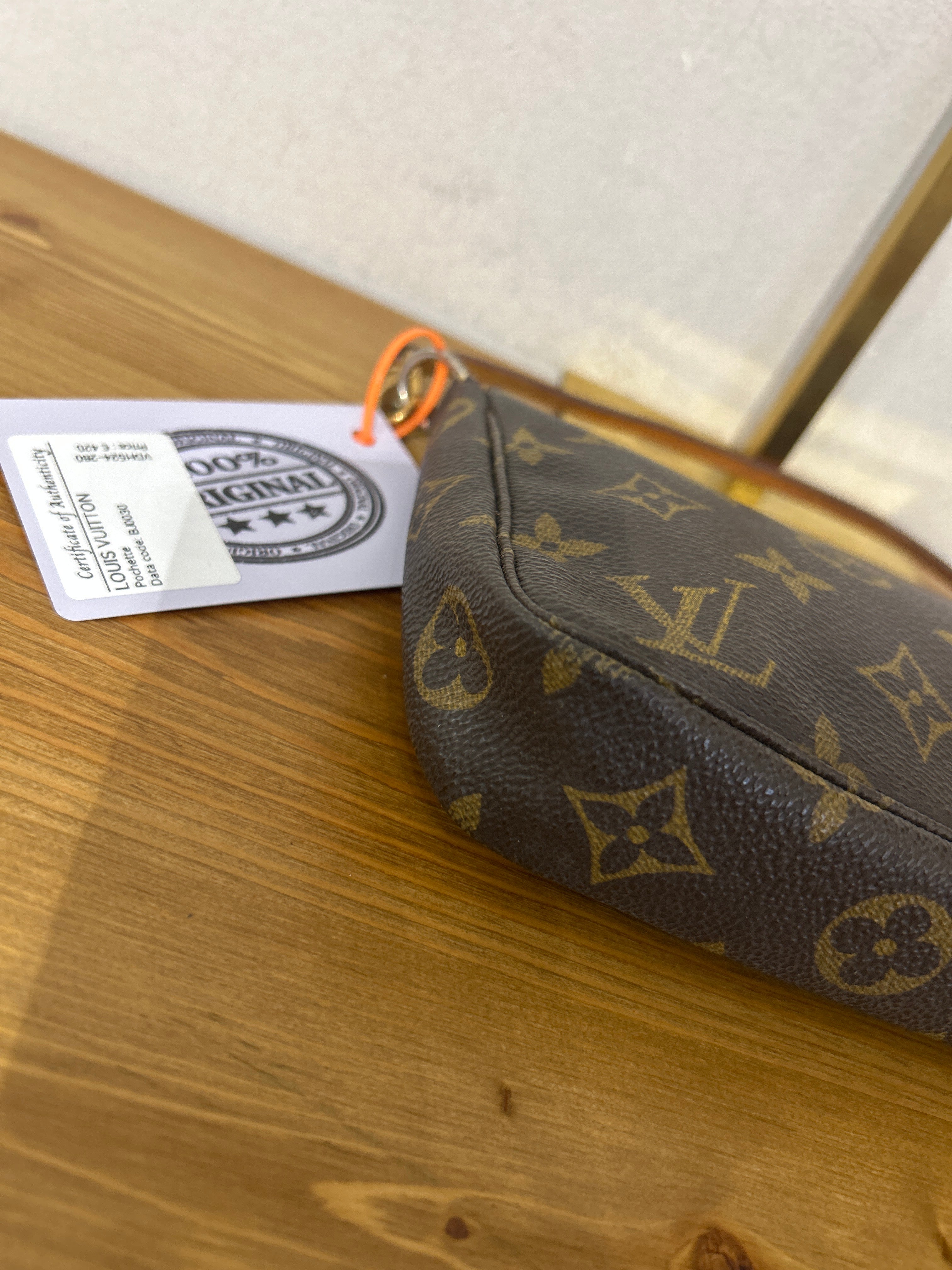 Louis Vuitton Pochette