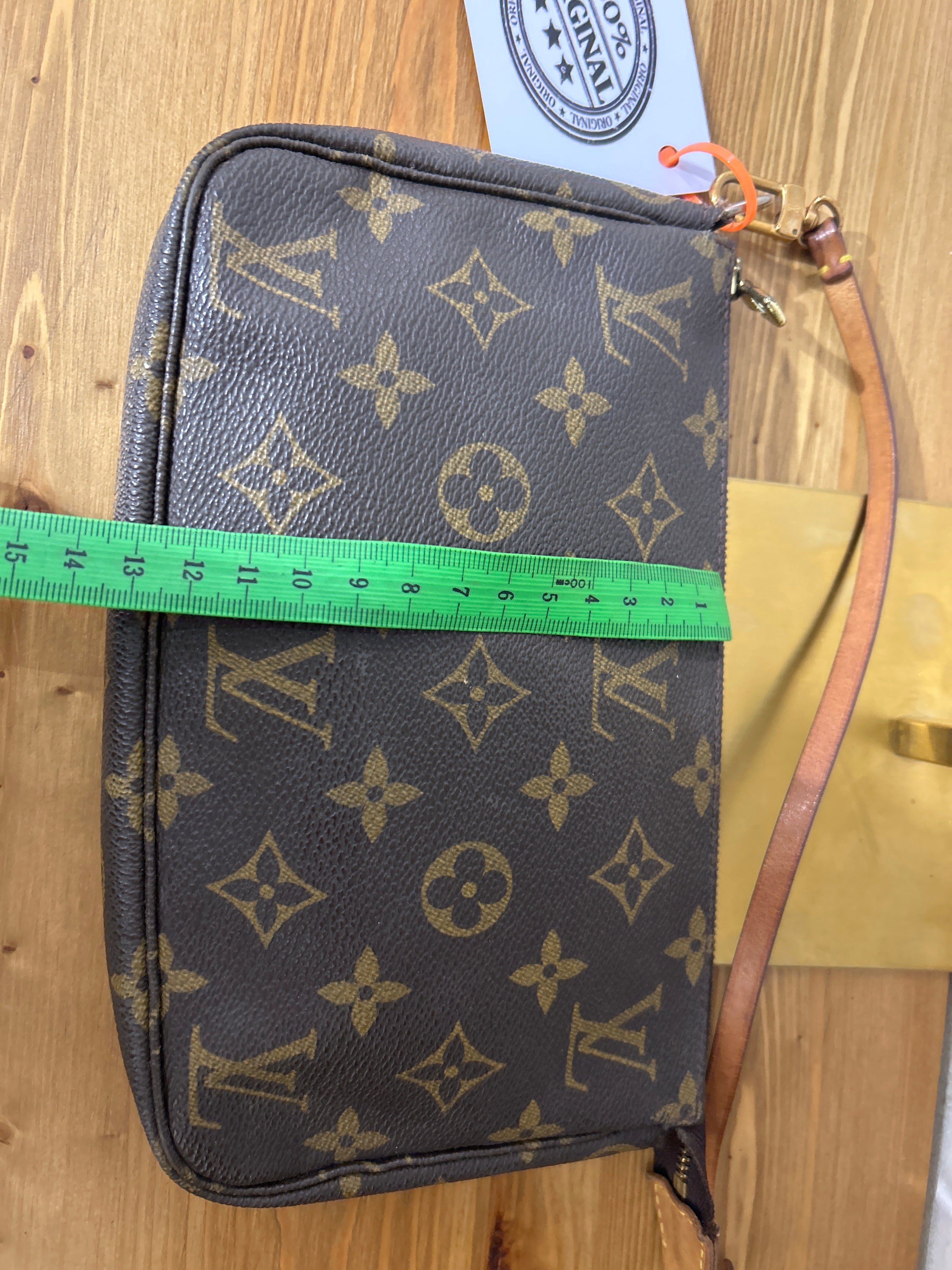 Louis Vuitton Pochette