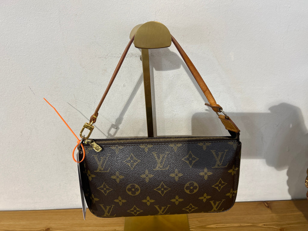 Louis Vuitton Pochette