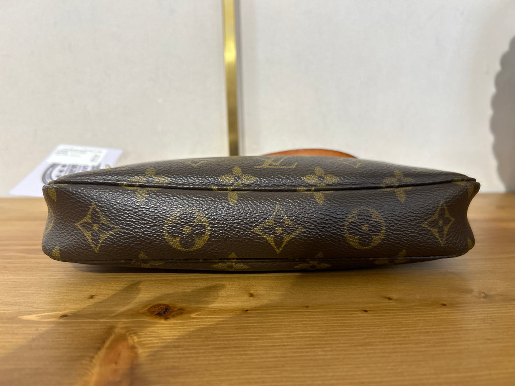 Louis Vuitton Pochette