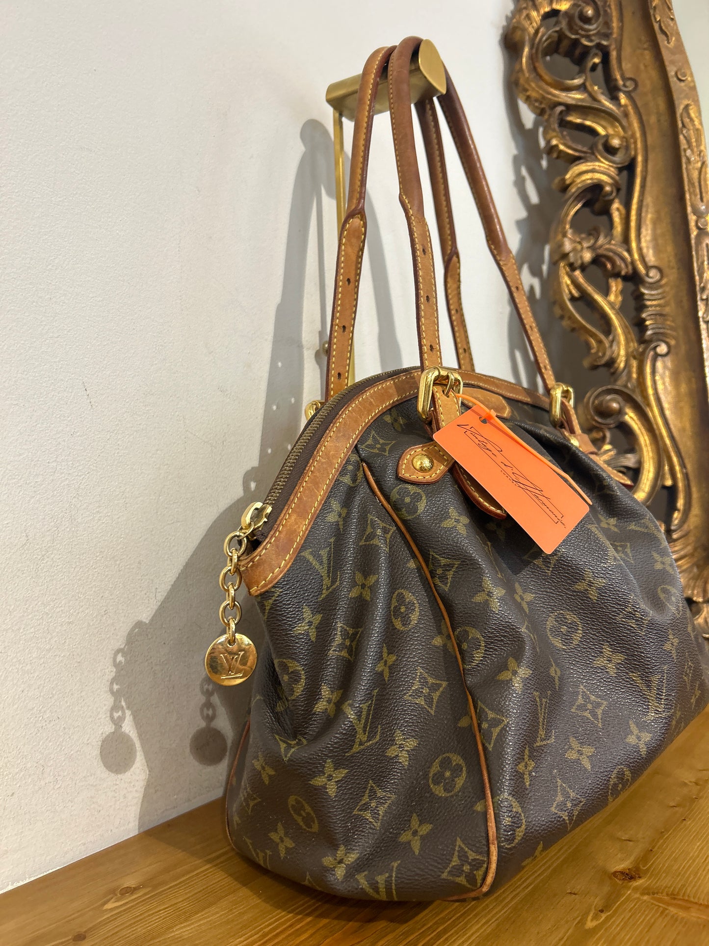 Louis Vuitton Tivoli GM