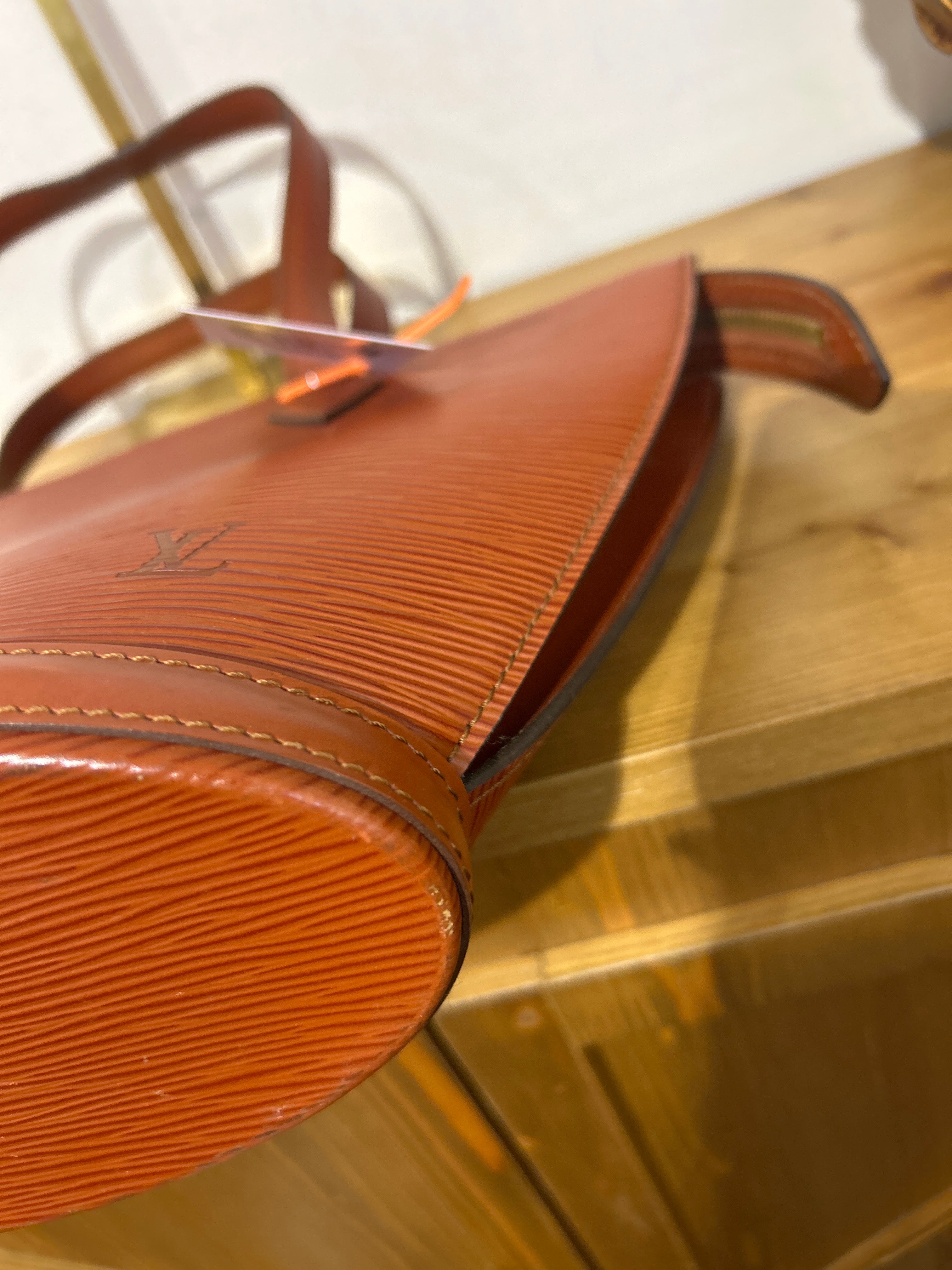 Louis Vuitton Epi Sanit Jacques Brown