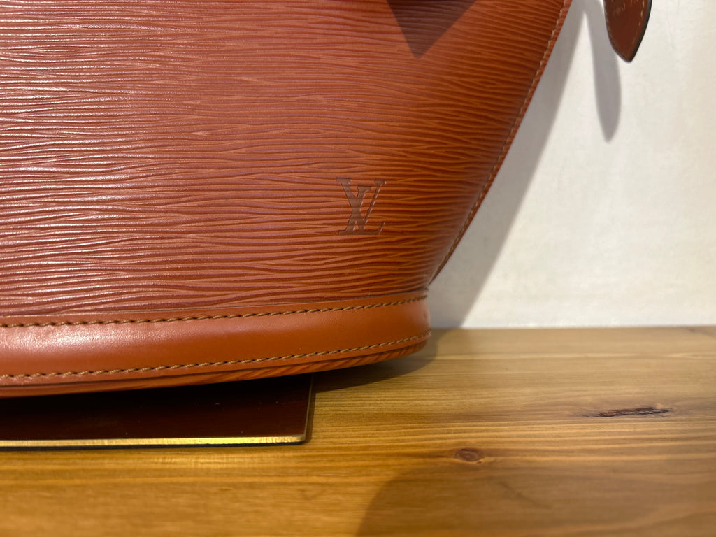Louis Vuitton Epi Sanit Jacques Brown