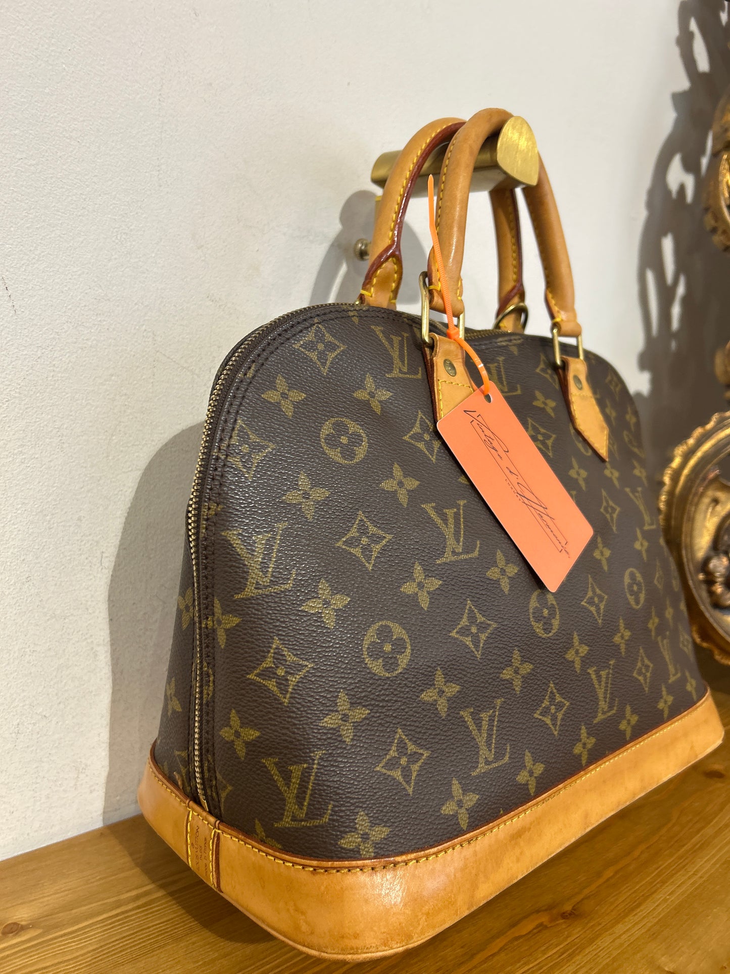 Louis Vuitton Alma