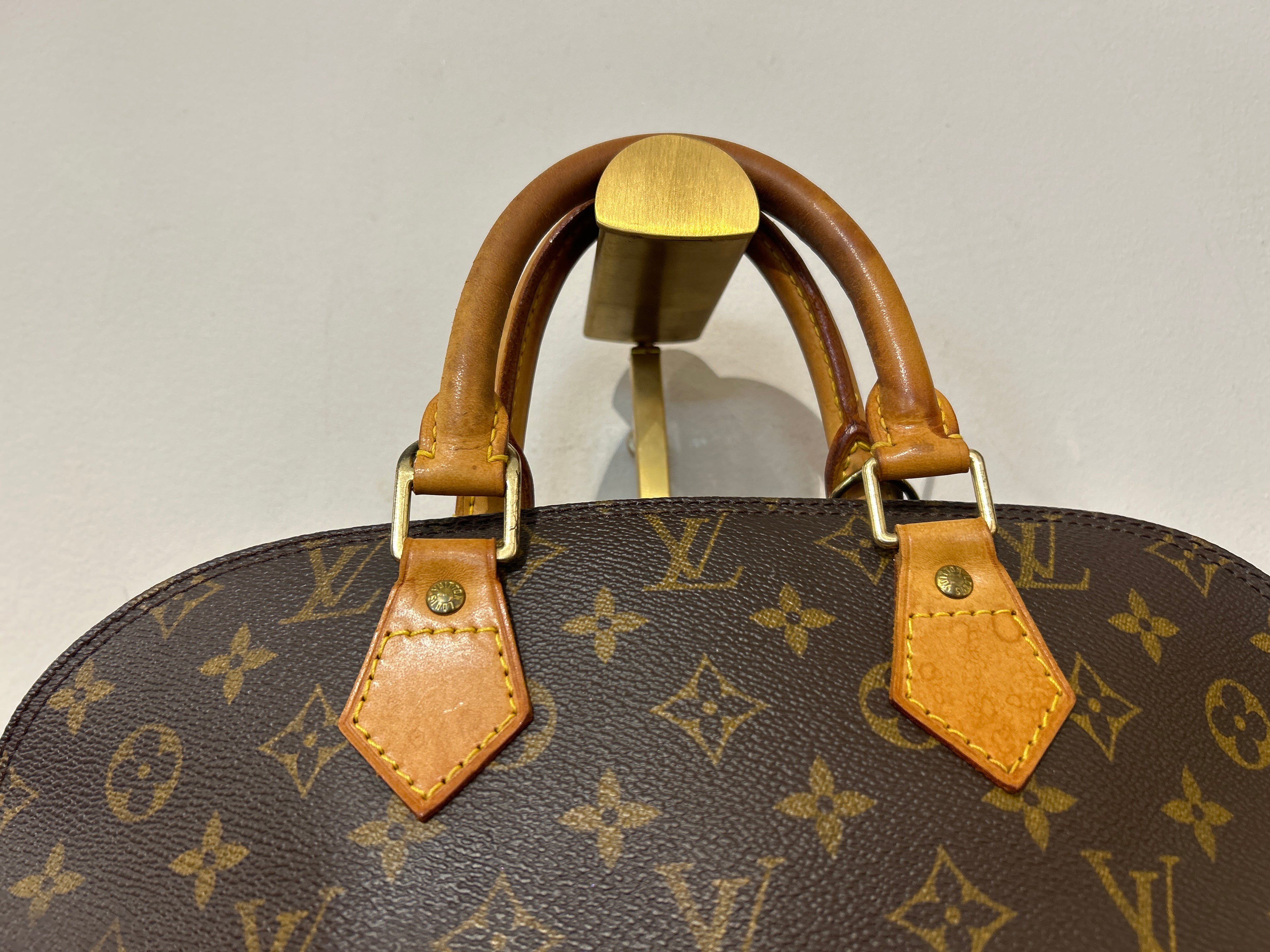 Louis Vuitton Alma