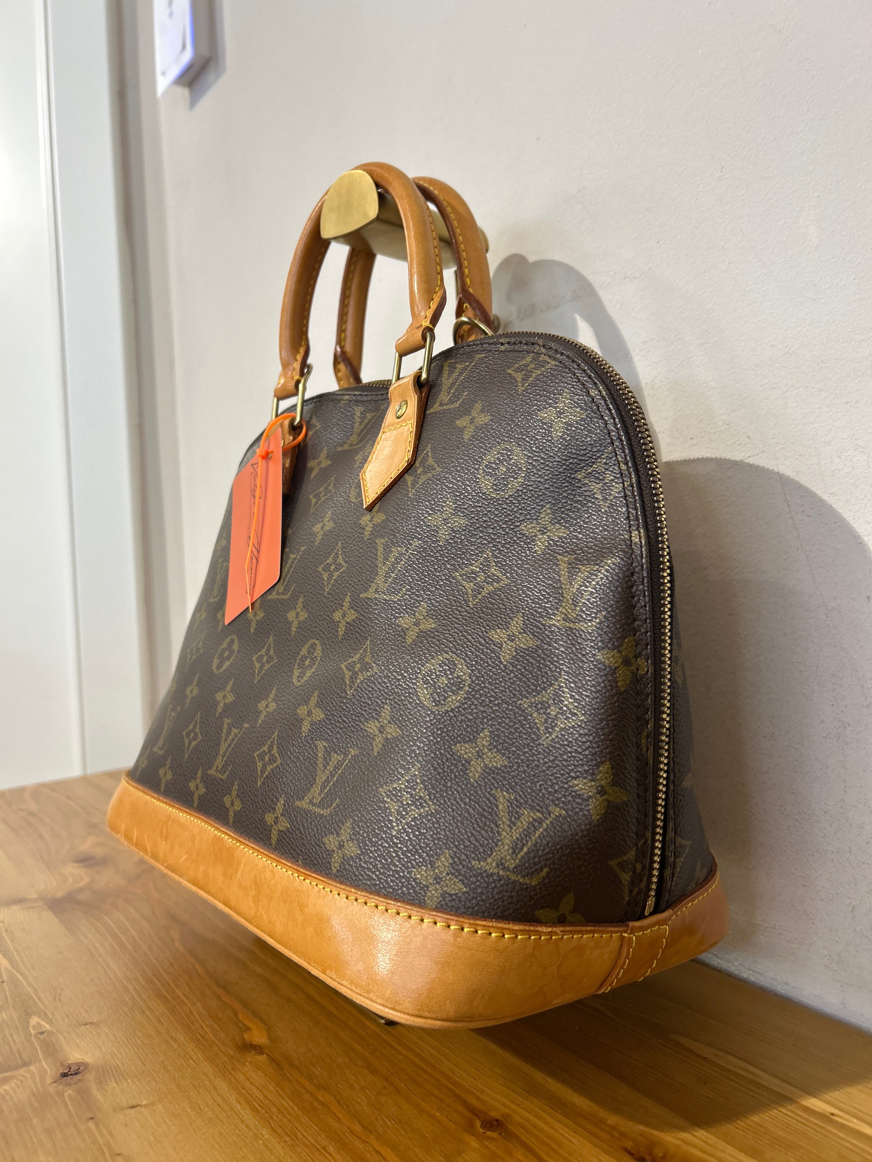 Louis Vuitton Alma