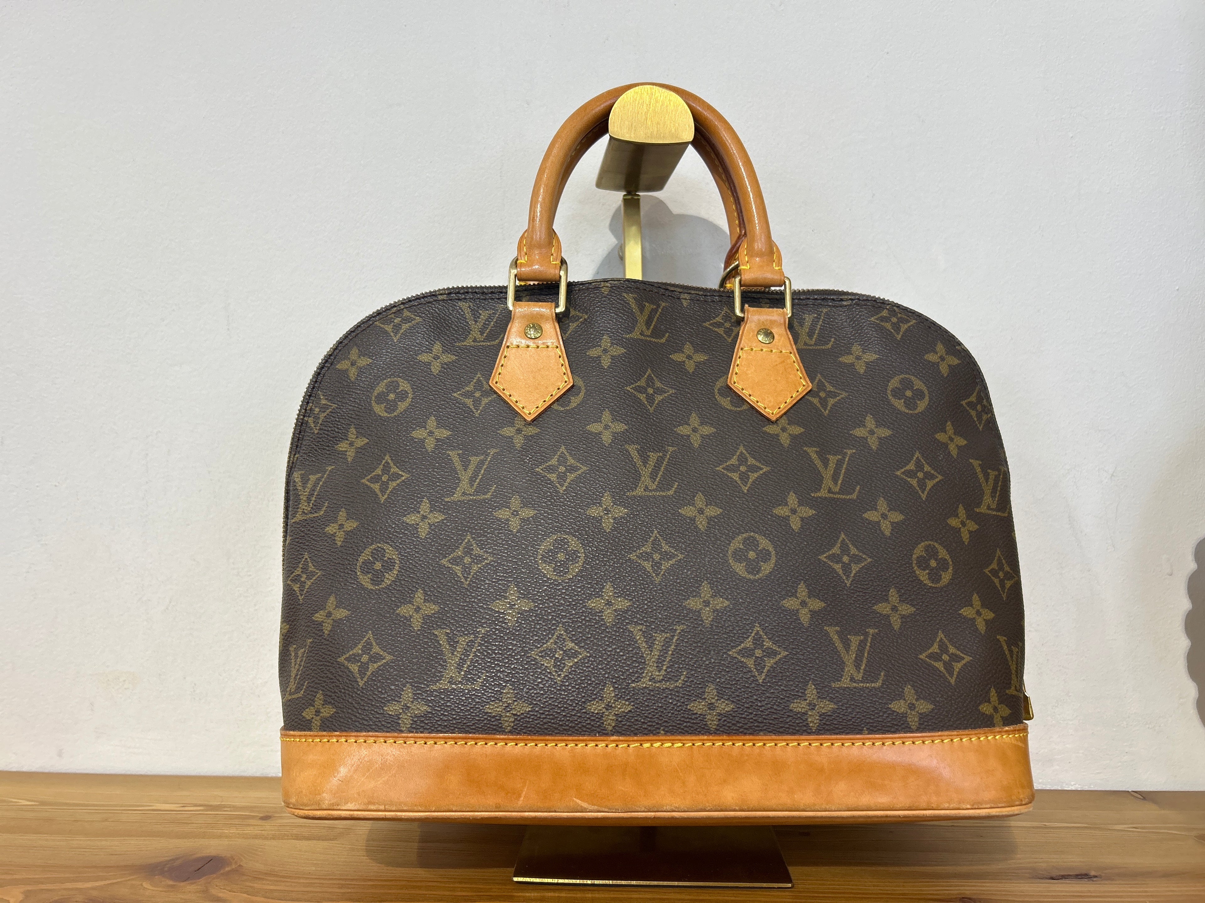 Louis Vuitton Alma
