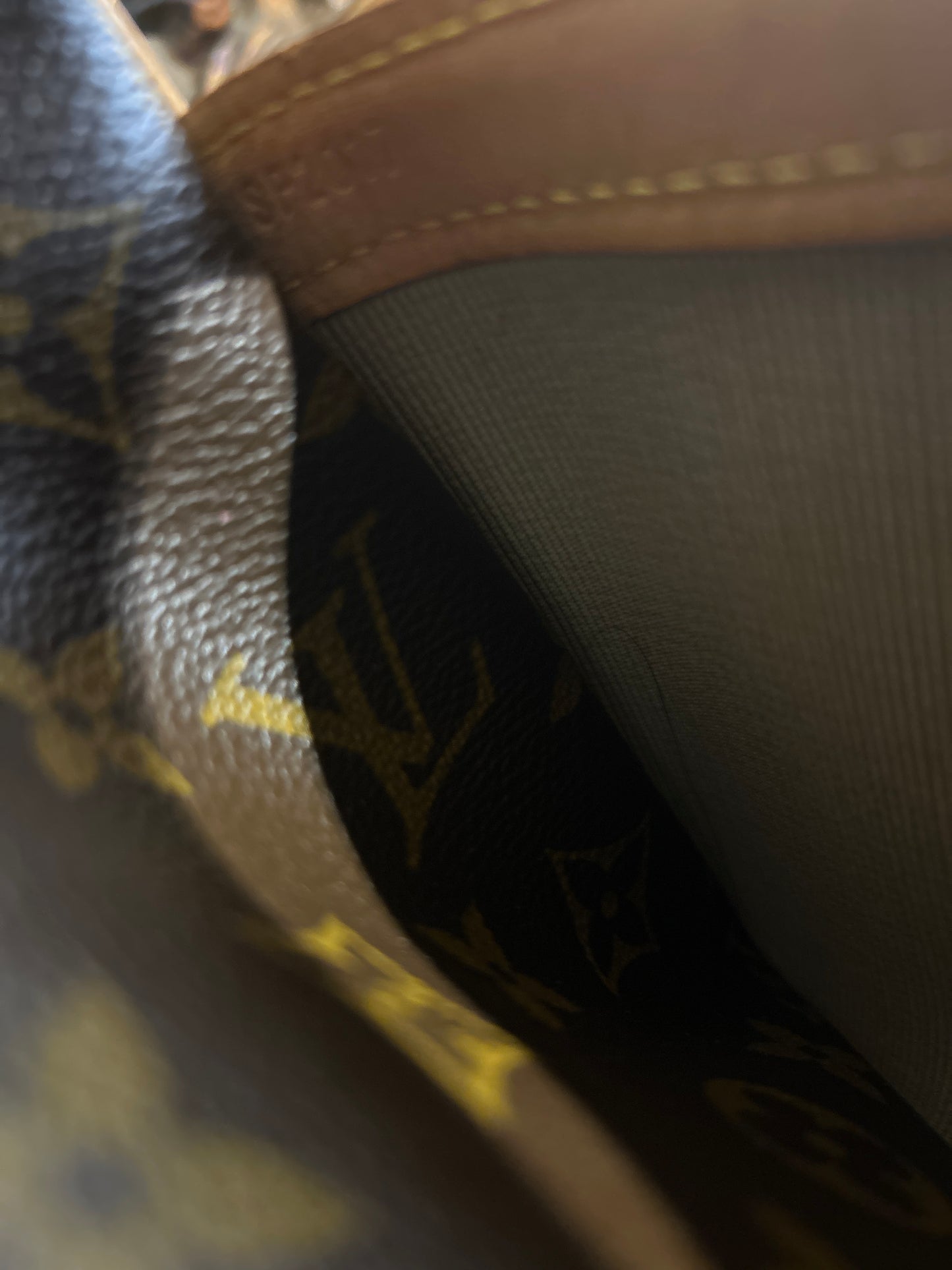 Louis Vuitton Reporter PM