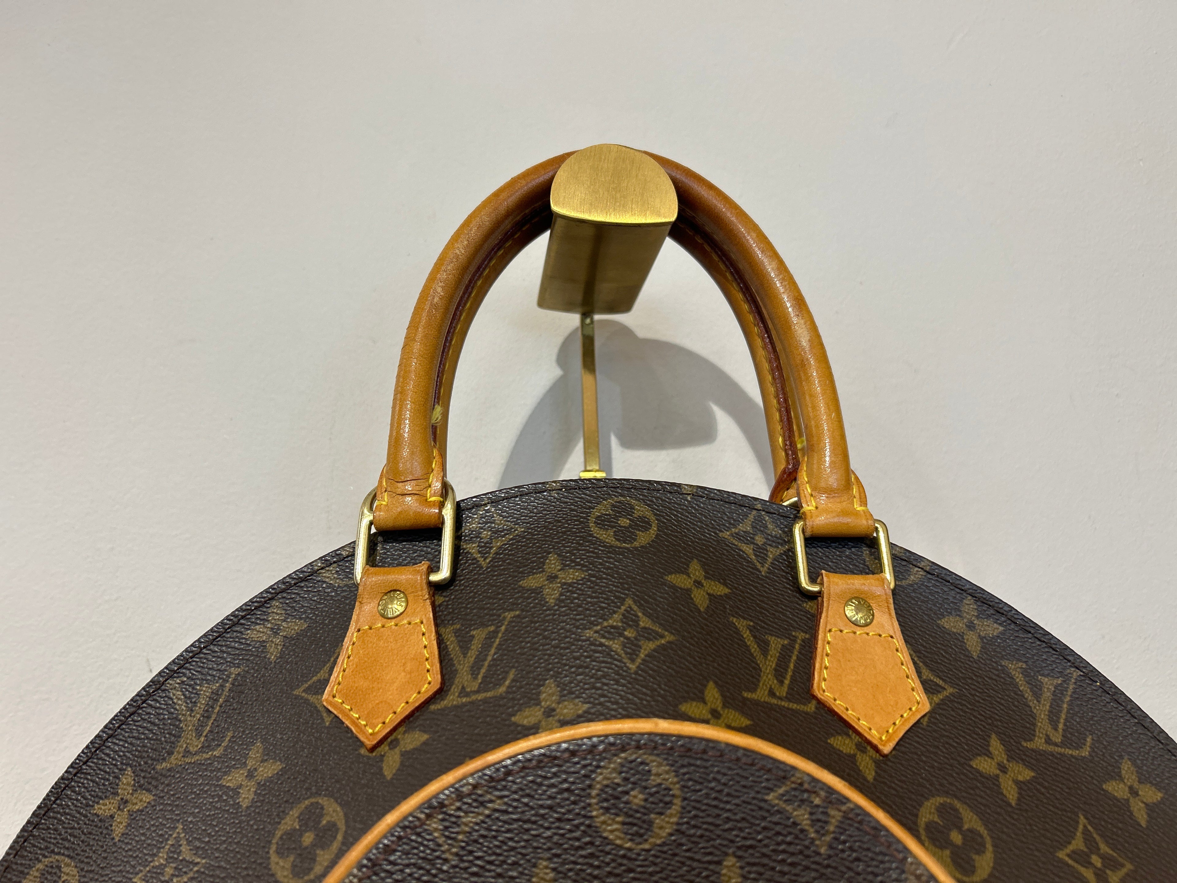 Louis Vuitton Ellipse MM