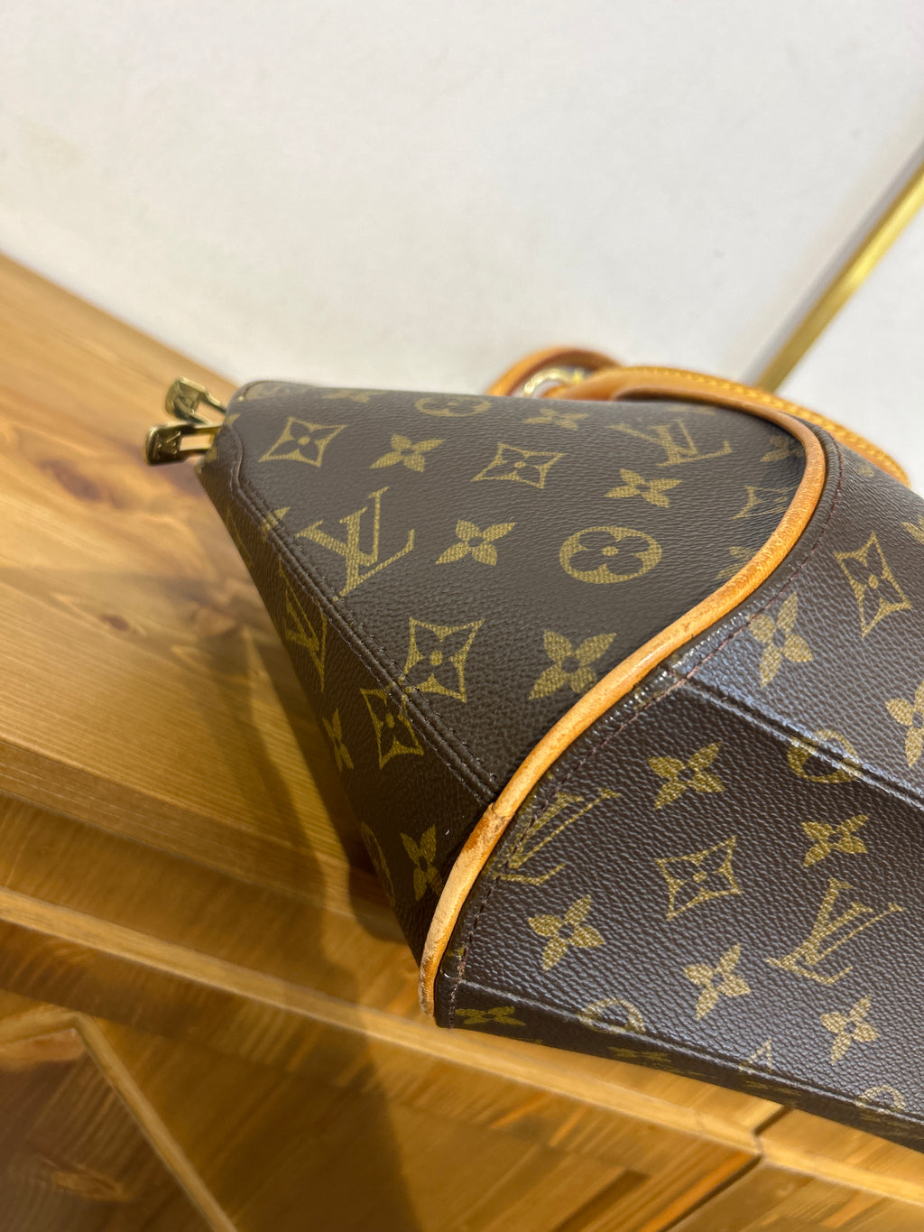 Louis Vuitton Ellipse MM