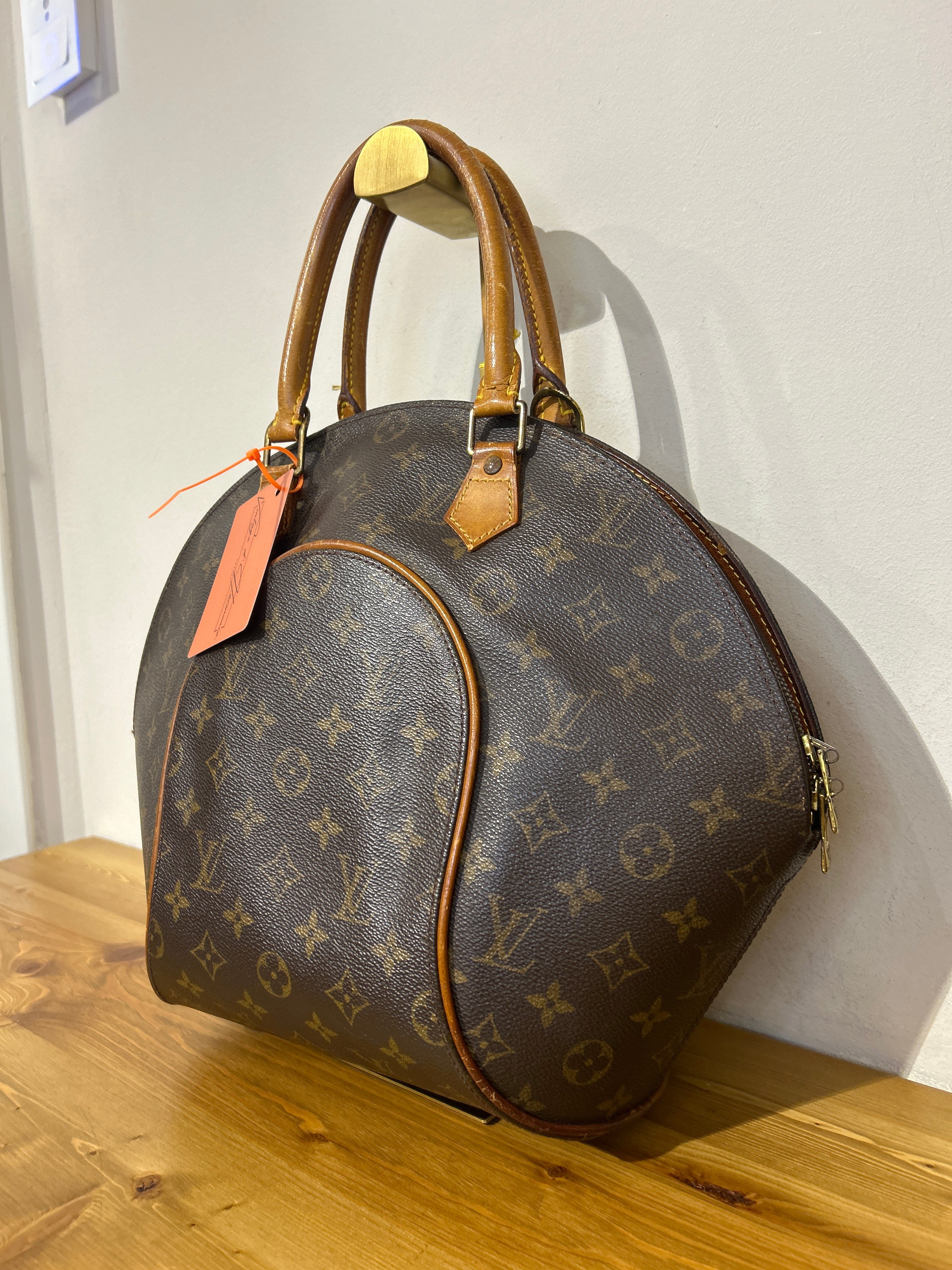 Louis Vuitton Ellipse MM