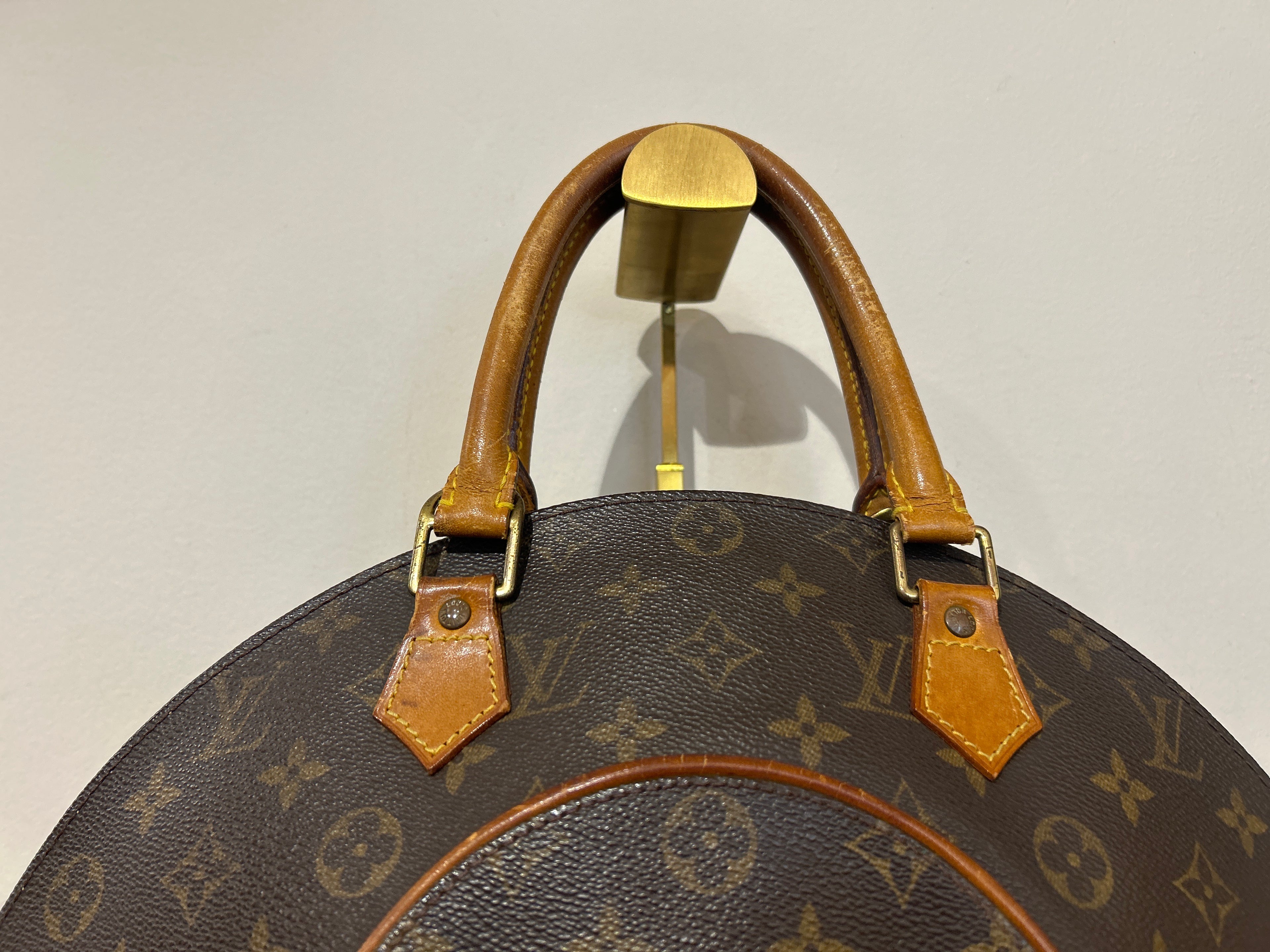Louis Vuitton Ellipse MM