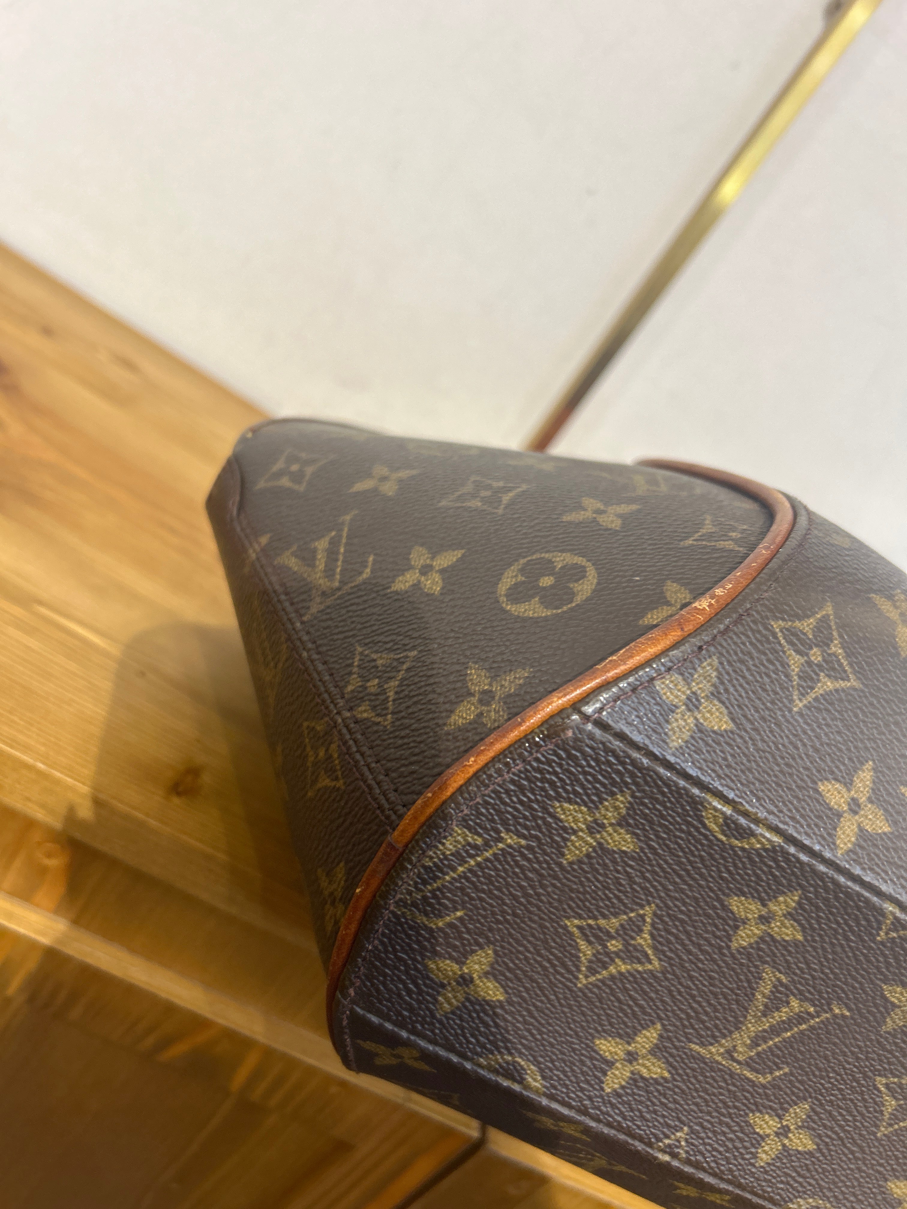 Louis Vuitton Ellipse MM
