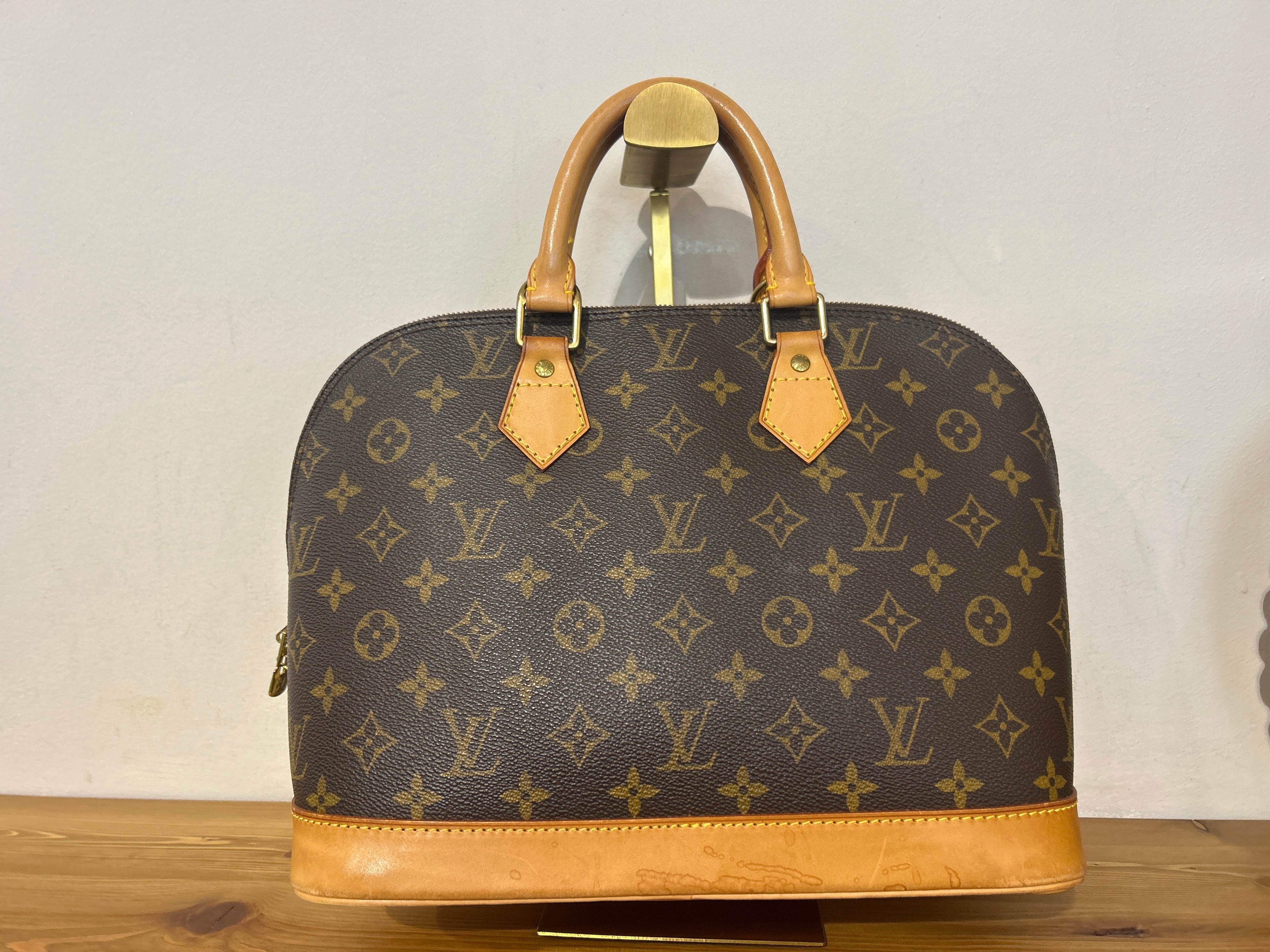 Louis Vuitton Alma