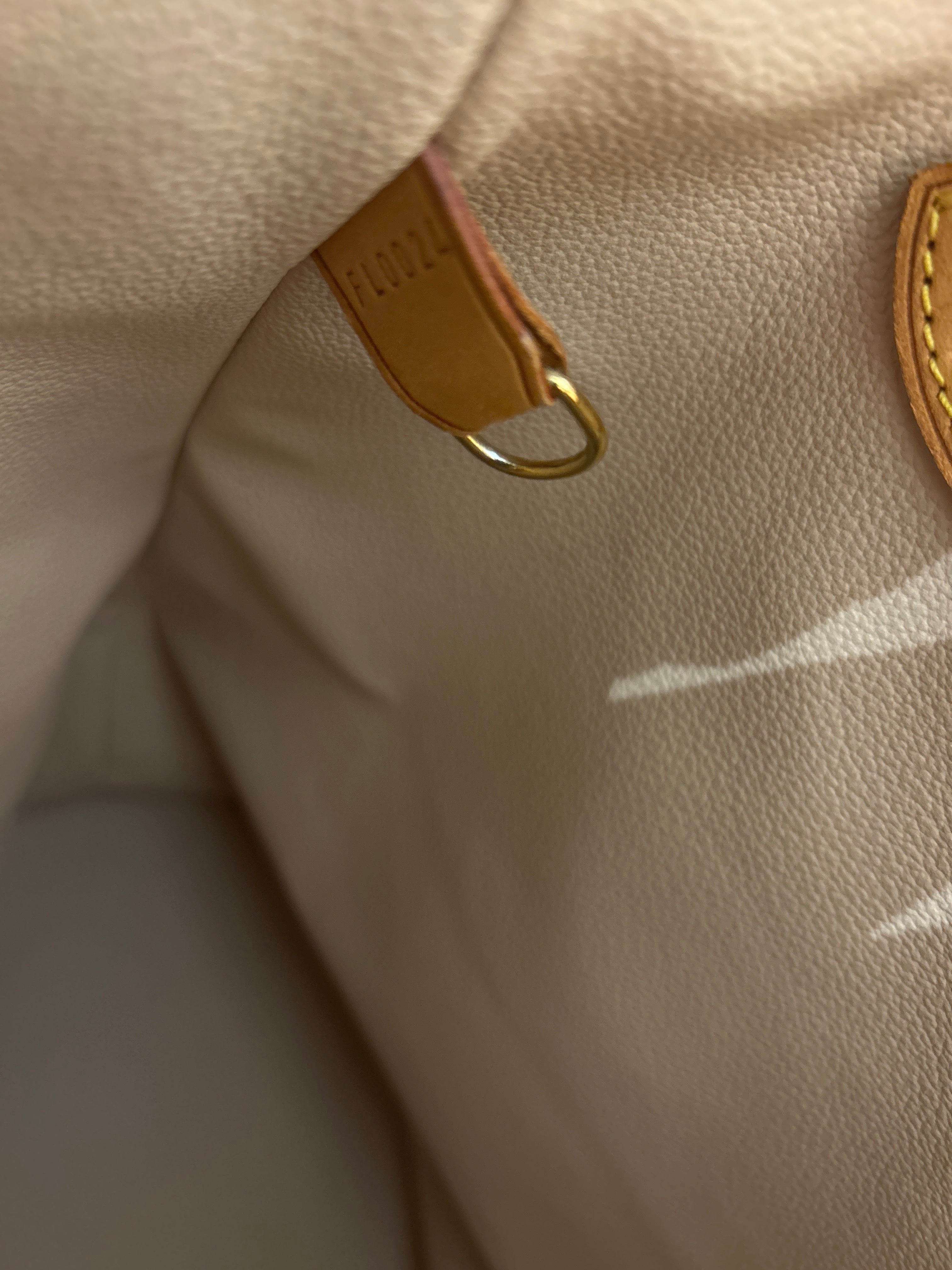 Louis Vuitton Bucket GM