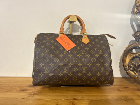 Louis Vuitton Speedy 35
