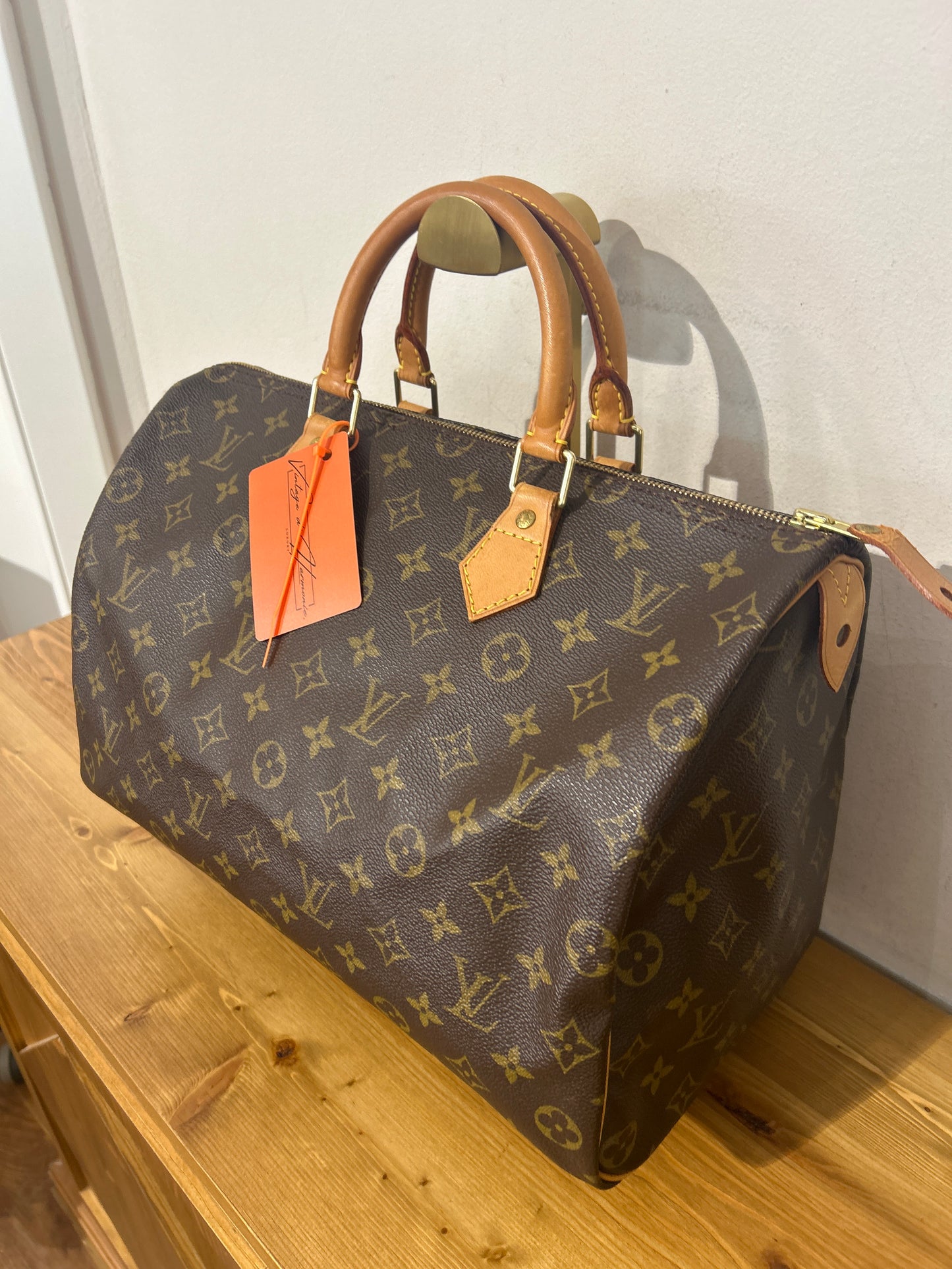 Louis Vuitton Speedy 35