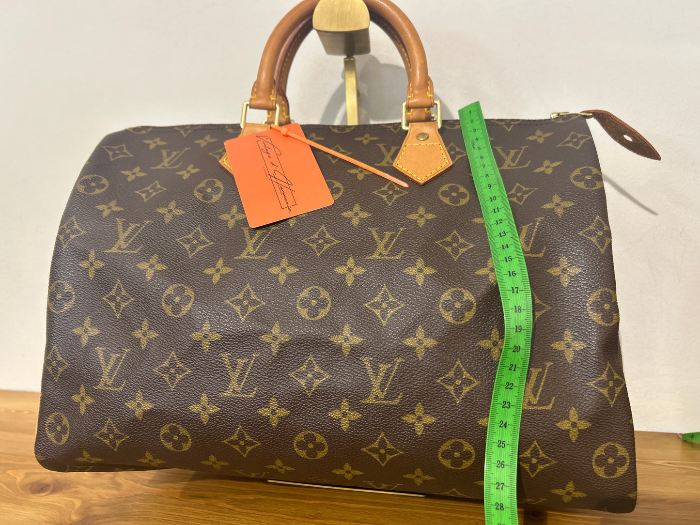 Louis Vuitton Speedy 35