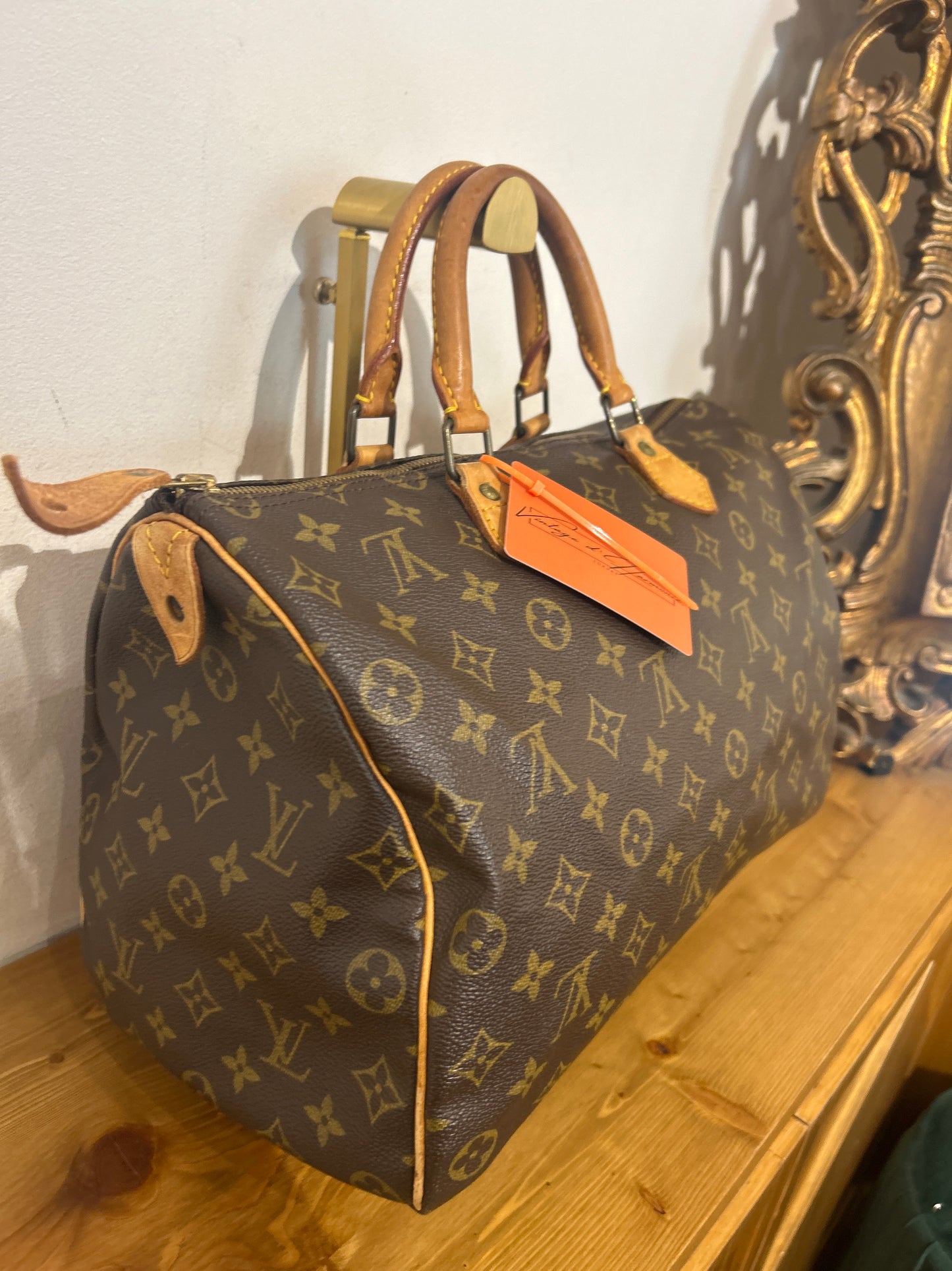 Louis Vuitton Speedy 35