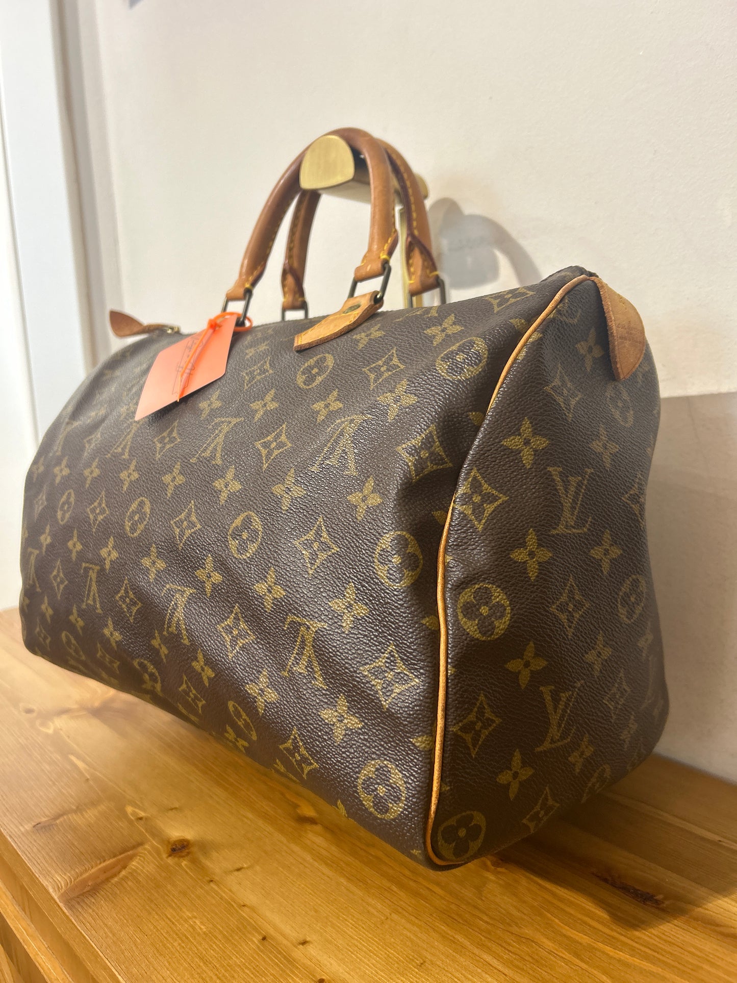 Louis Vuitton Speedy 35
