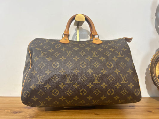 Louis Vuitton Speedy 35